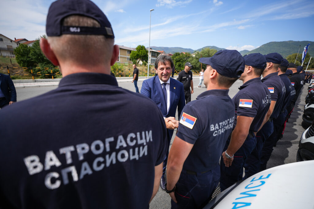 MUP-Saopstenje-Ministar Gasic-Docek vatrogasaca-spasilaca-Vranje