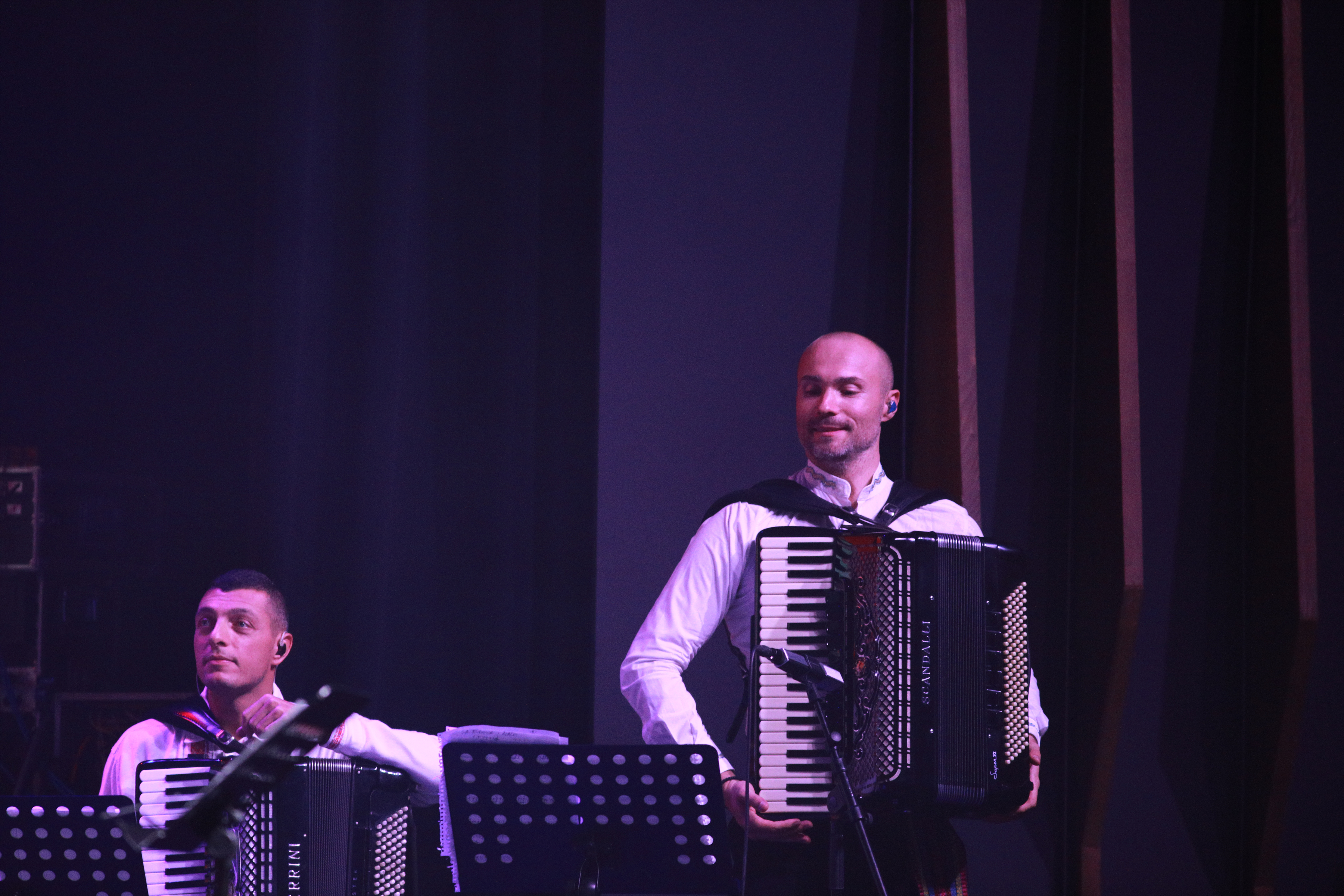 A night of Obren Pjevovic's songs, the concert "Moravian Eve" was held in the MTS Dvorana.Vece pesama Obrena Pjevovica, koncert “Moravsko predvecerje" odrzan je u mts Dvorani.