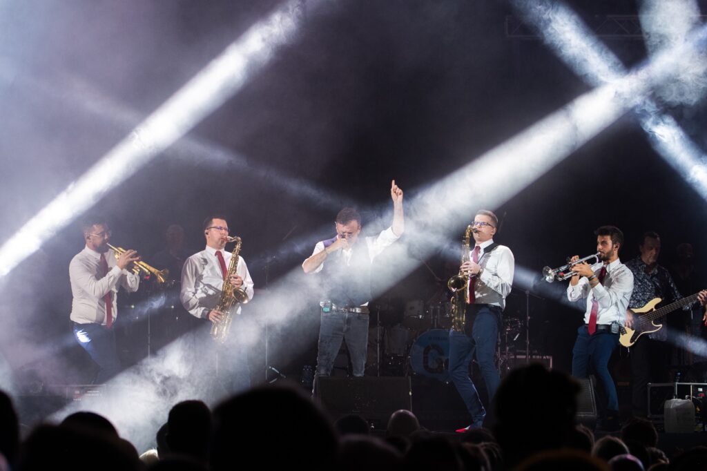 1697883130-Dziboni-Foto-Live-production-2-1024x682.jpg