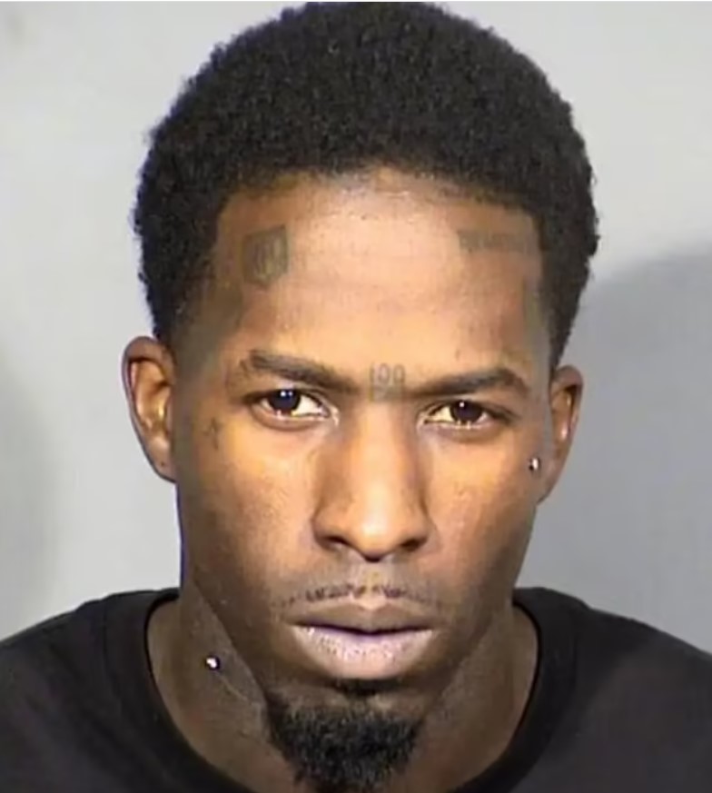 Travis Doss allegedly said he had beaten one child so badly he thought he was dead inside the cage, deca kavez