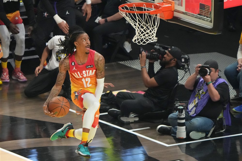 epa10479152 Team Giannis, Ja Morant looks to dunk the ball during the 72nd NBA All-Star game at Vivint Arena in Salt Lake City, Utah, USA, 19 February 2023.  EPA-EFE/GEORGE FREY  SHUTTERSTOCK OUT