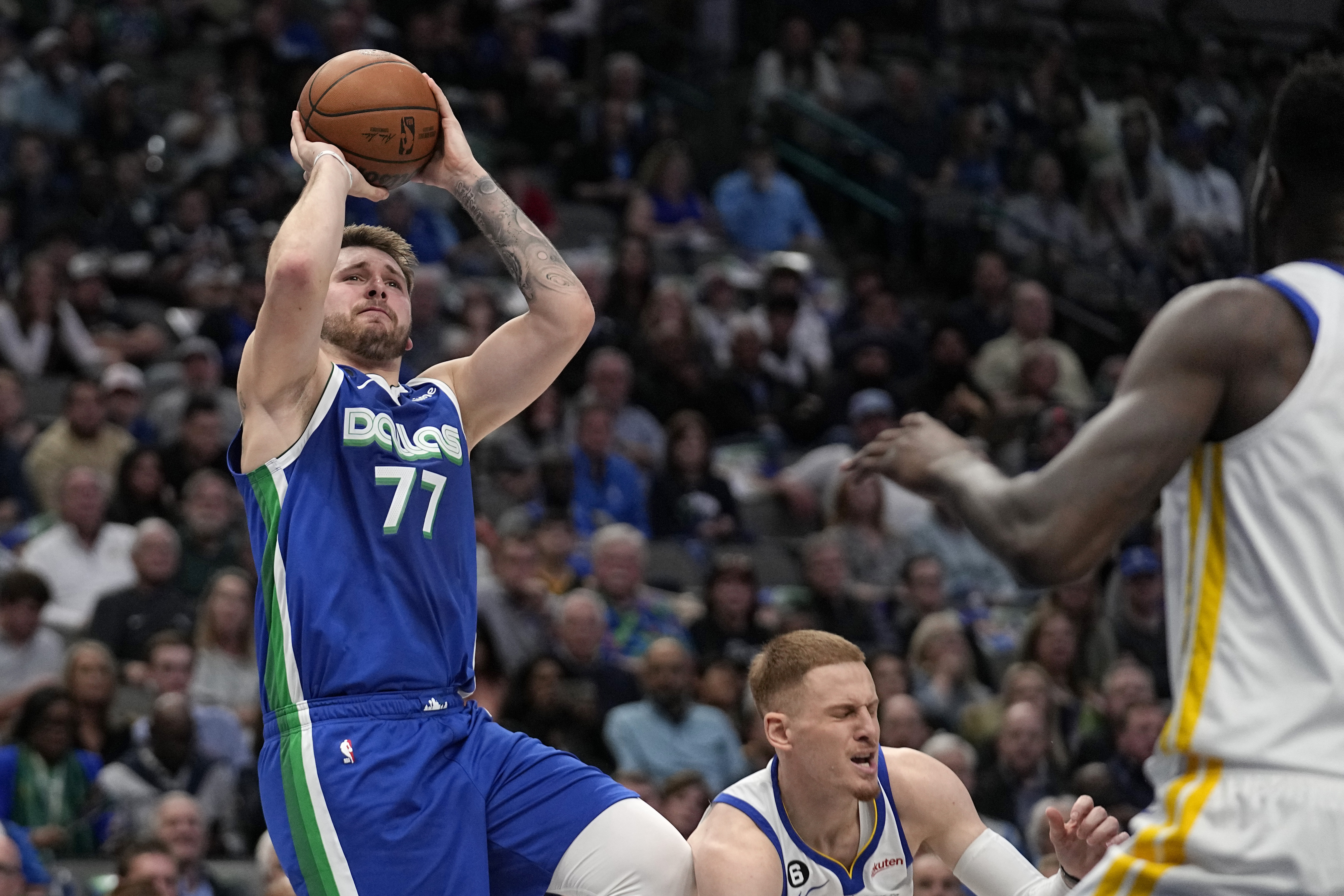 Luka Doncic, Donte DiVincenzo