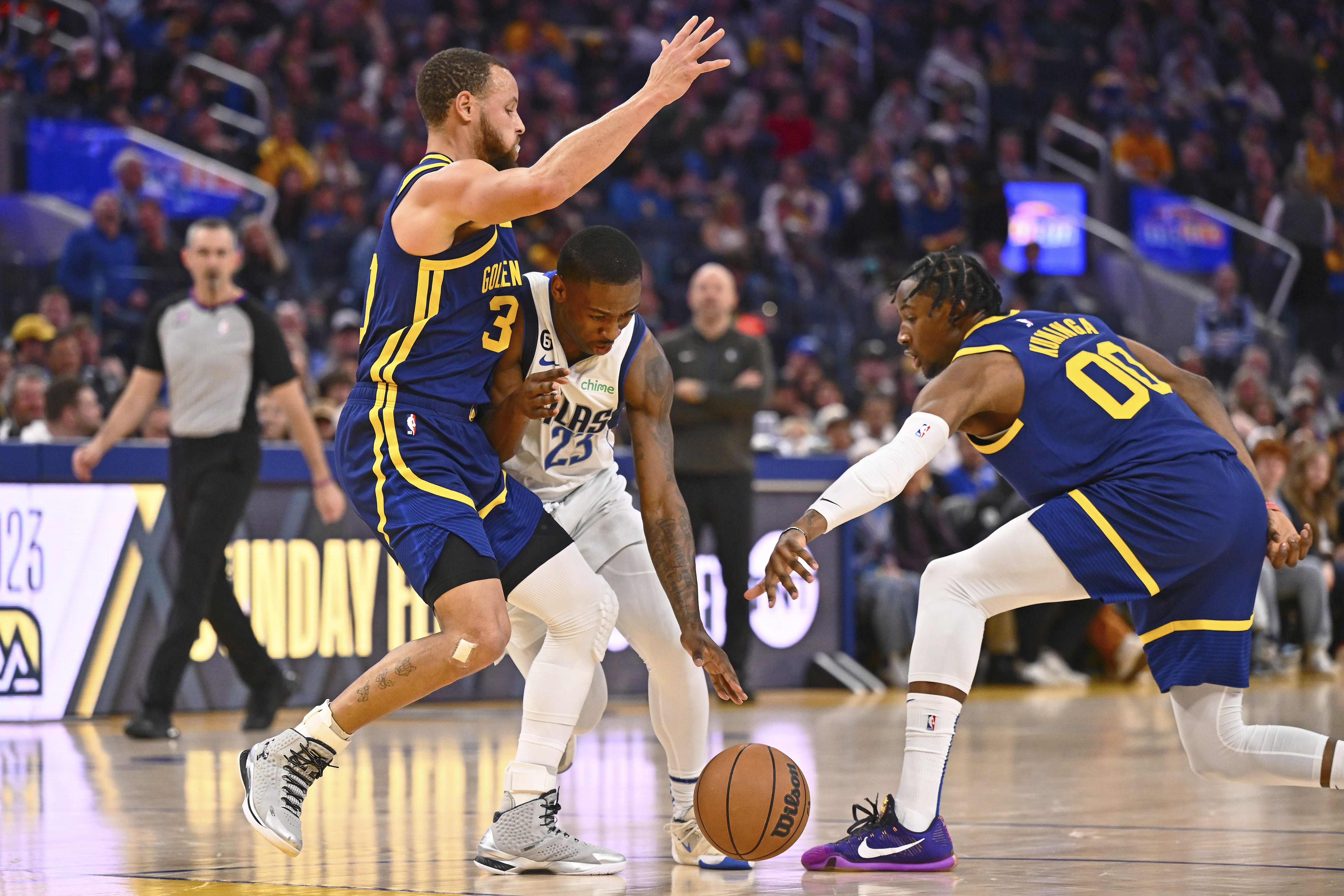 Mavericks Warriors Basketball