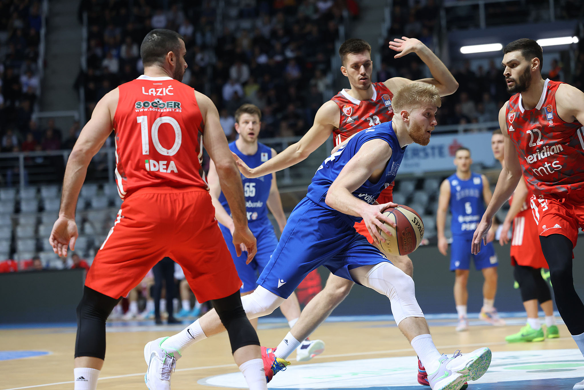 Zadar, 12.02.2023. - Dvorana Krešimira Ćosića na Višnjiku. Utakmica 19. kola AdmiralBet ABA lige između KK Zadar i KK Crvena zvezda Meridianbet.
Foto: Zvonko KUCELIN/KK Zadar