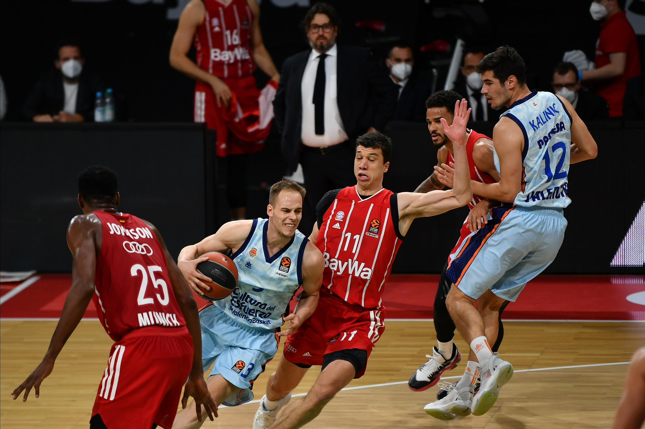 Bayern Munich vs Valencia Basket