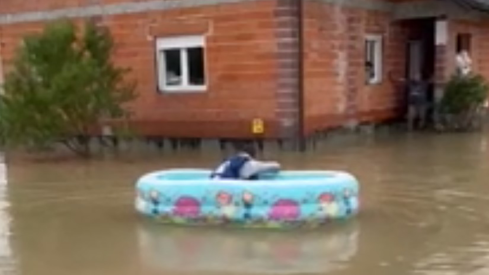 Muškarac iz Brdovca, Brdovec, Hrvatska, poplave  Foto: Privatna arhiva