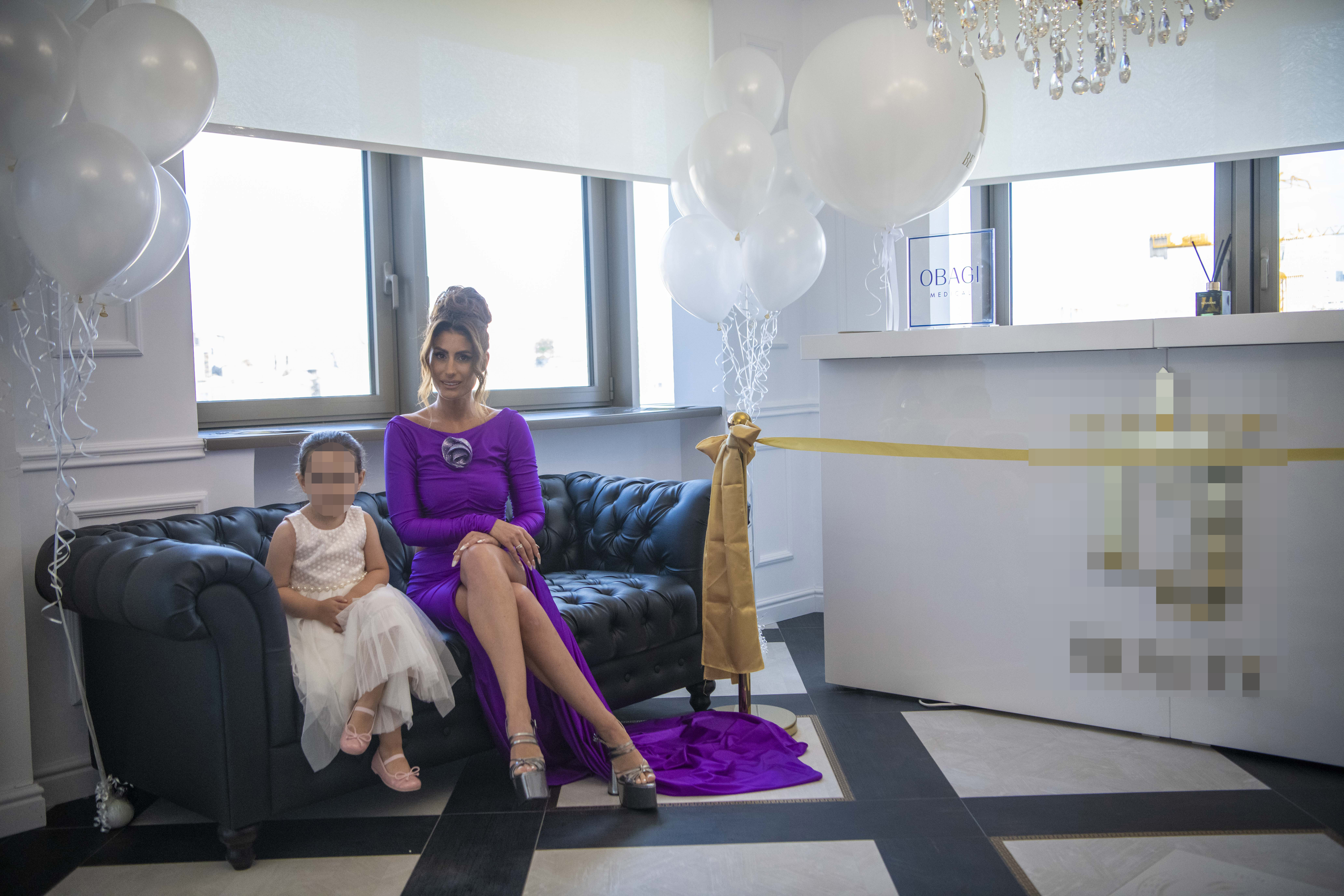 Beograd 27.07.2023. Dijana Janković, Dijana Rokvić, Didi Džej, Didi J. Otvaranje kozmetičkog salona Dijane Janković, Dijane Rokvić, Didi Džej, Didi J, kozmetički salon DJ Beauty Foto: Dragan Mujan/Nova.rs