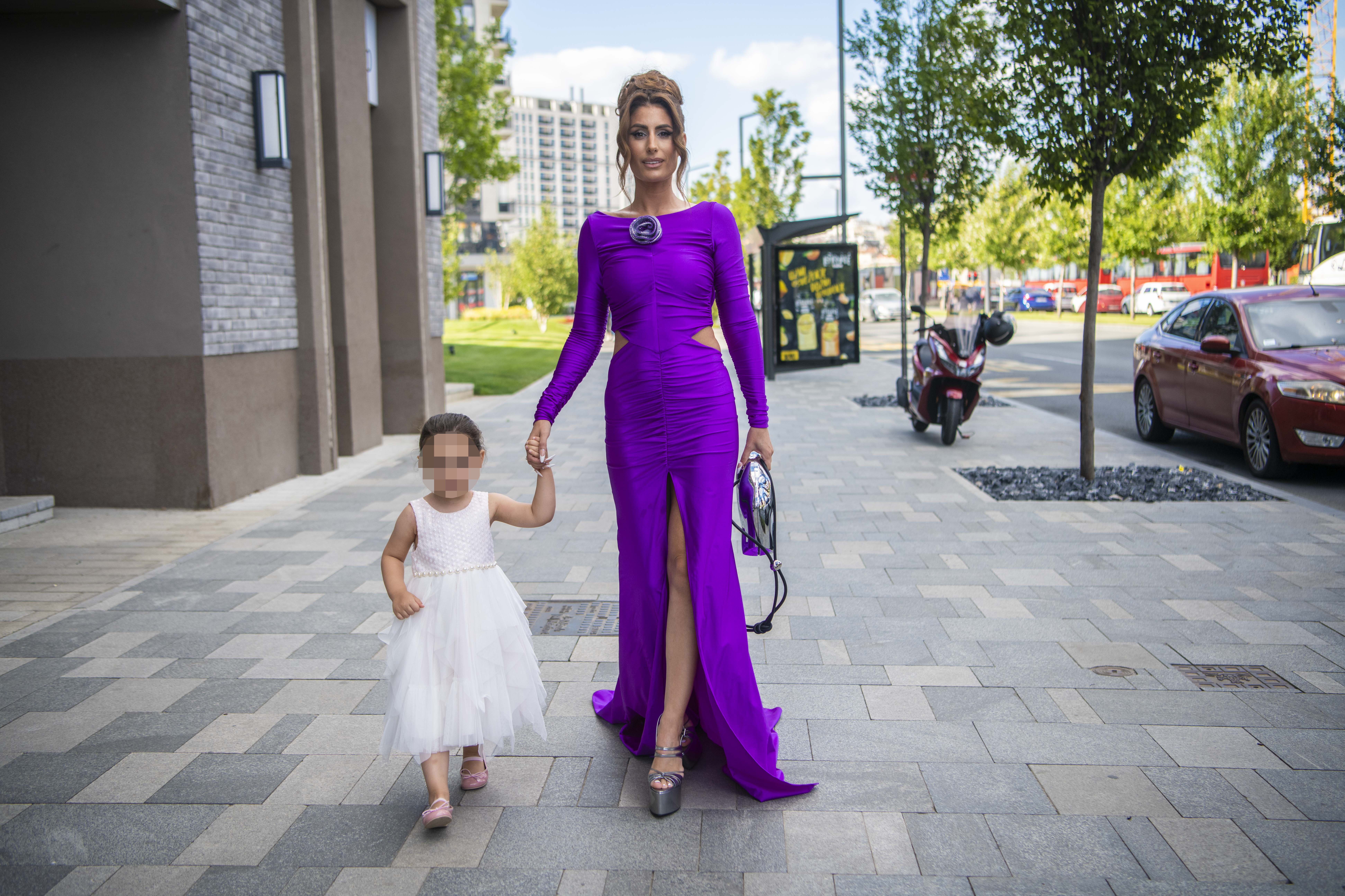 Beograd 27.07.2023. Dijana Janković, Dijana Rokvić, Didi Džej, Didi J. Otvaranje kozmetičkog salona Dijane Janković, Dijane Rokvić, Didi Džej, Didi J, kozmetički salon DJ Beauty Foto: Dragan Mujan/Nova.rs