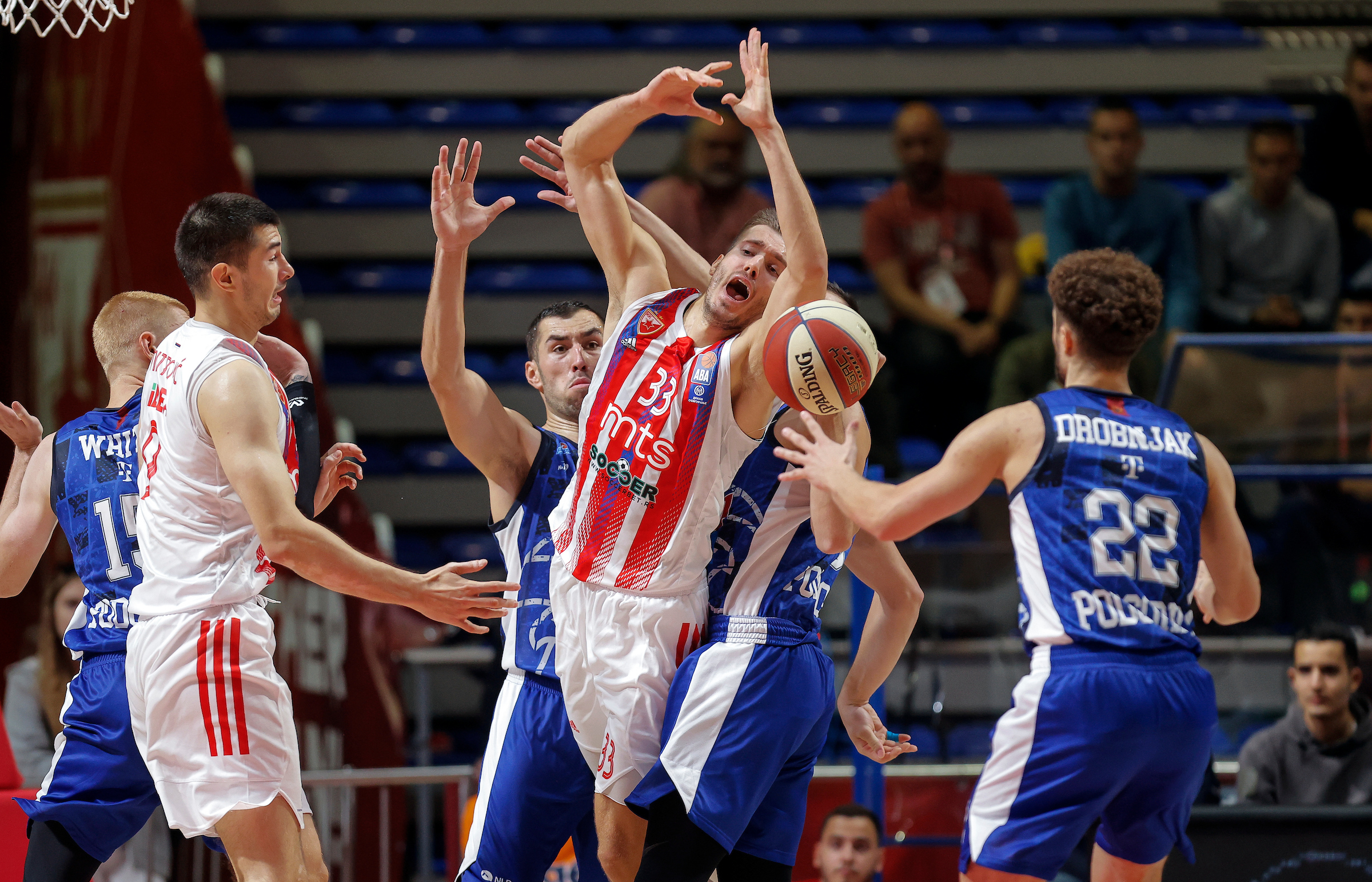 Filip Petrusev Crvena zvezda - Buducnost, ABA liga, Beograd, Srbija 10.10.2022.  photo: Pedja Milosavljevic/STARSPORT