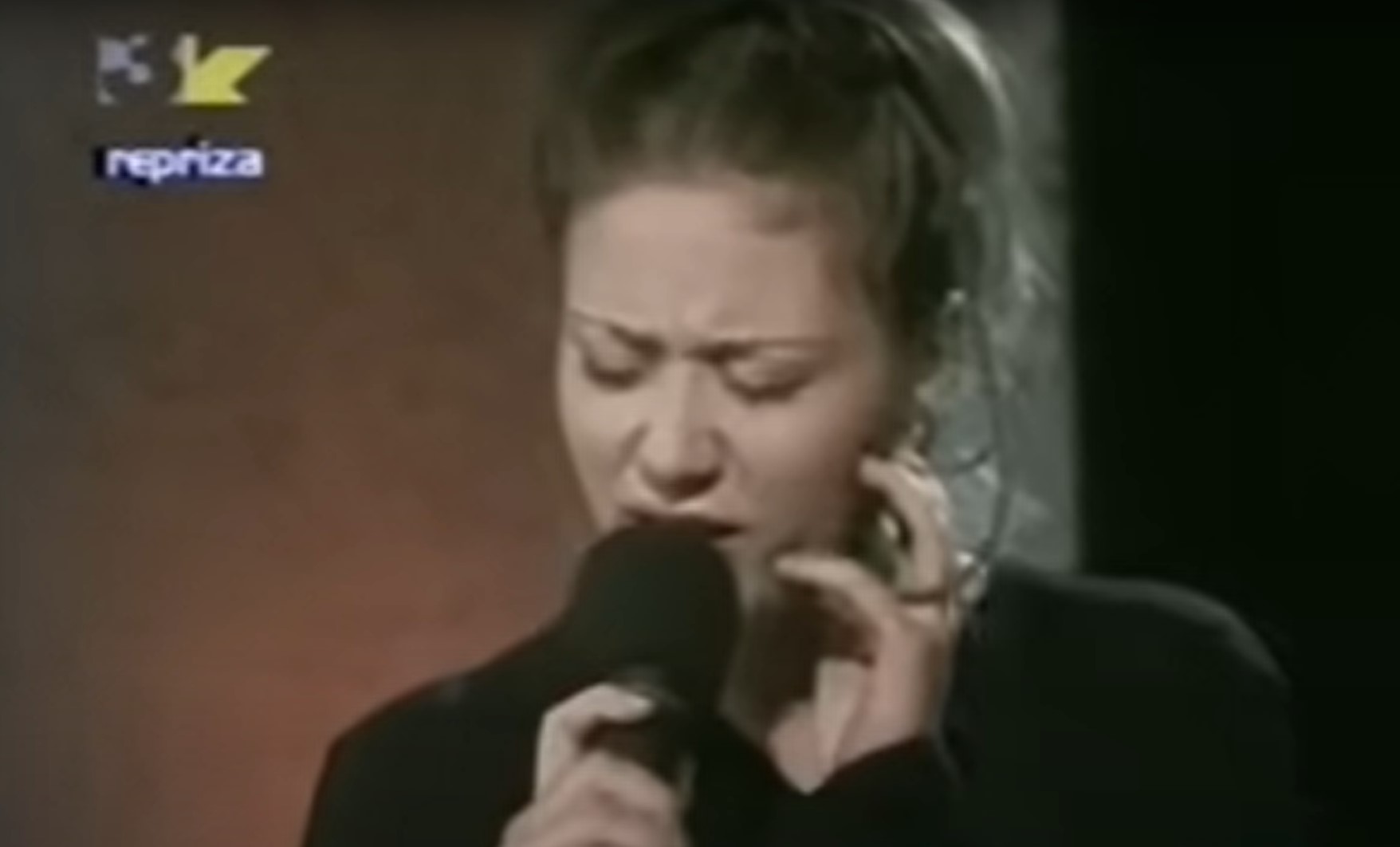Ana Nikolić Youtube 3