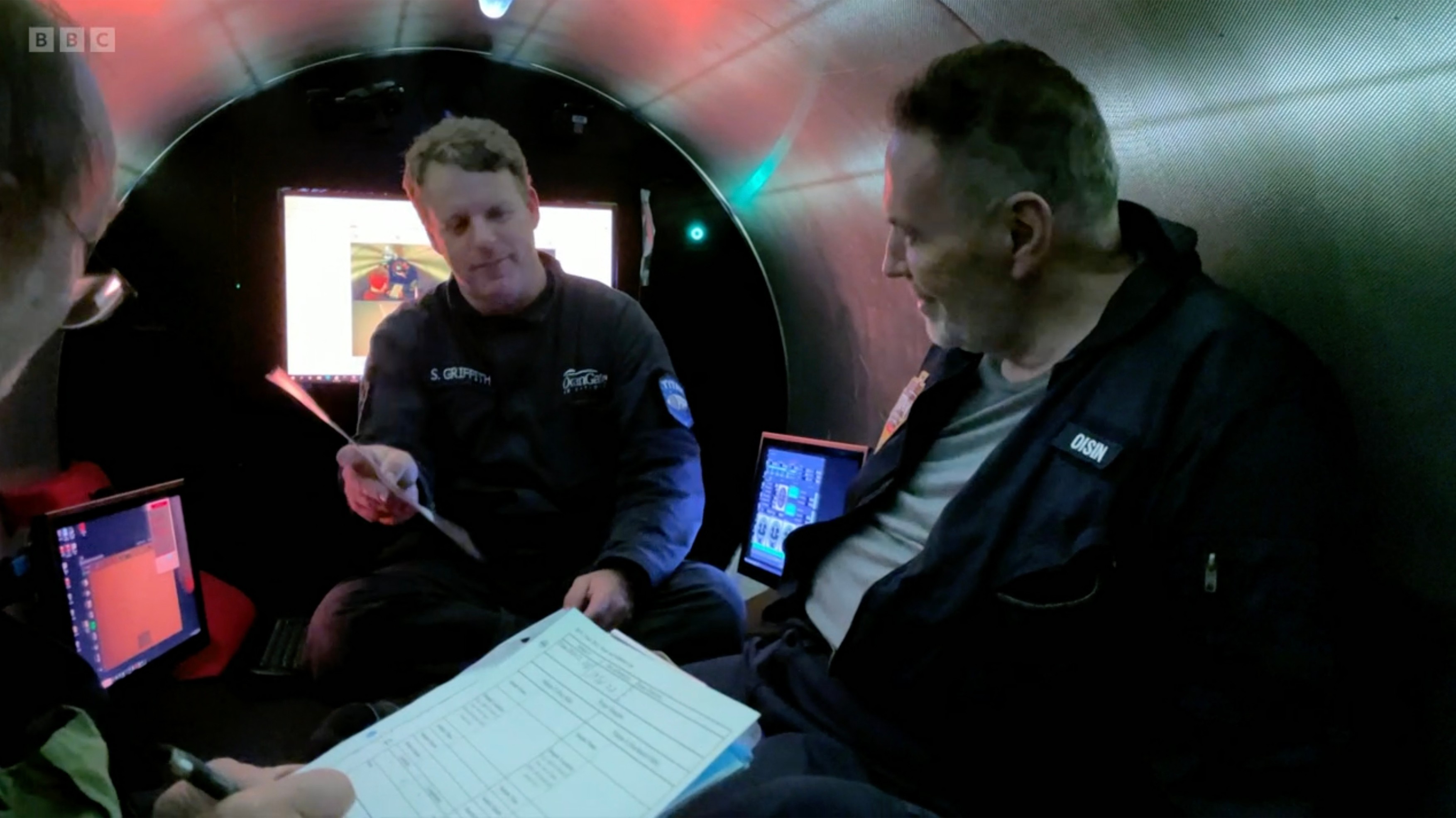 Oceangate boss told of "loud bang" on TItan submersible.