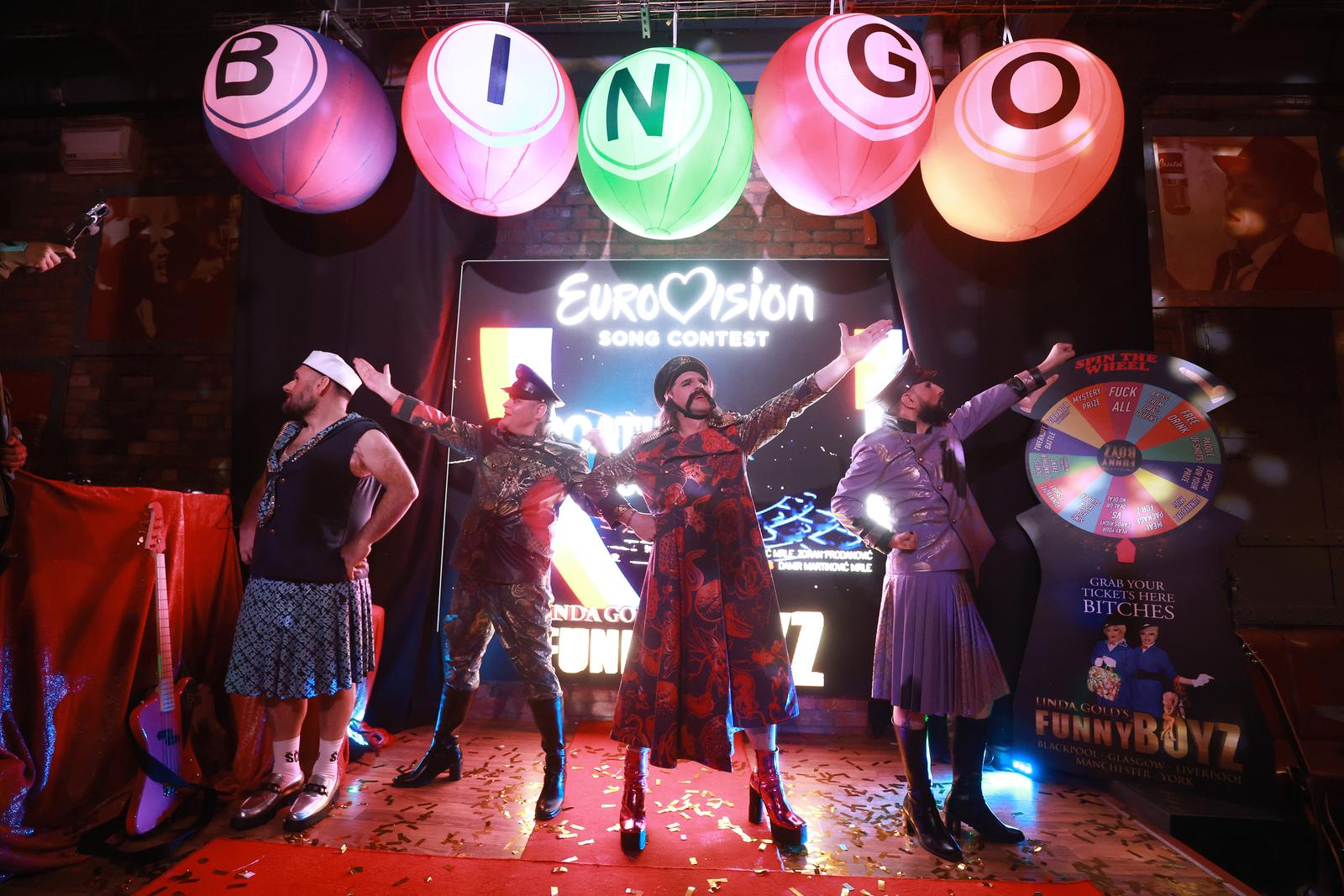 10.05.2023., Liverpool - Clanovi grupe Let 3 gostovali u nocnom klubu Supper Club u Blundell Street i otpjevali popularnu Mamu SC te odusevili okupljene goste. Photo: Sanjin Strukic/PIXSELL