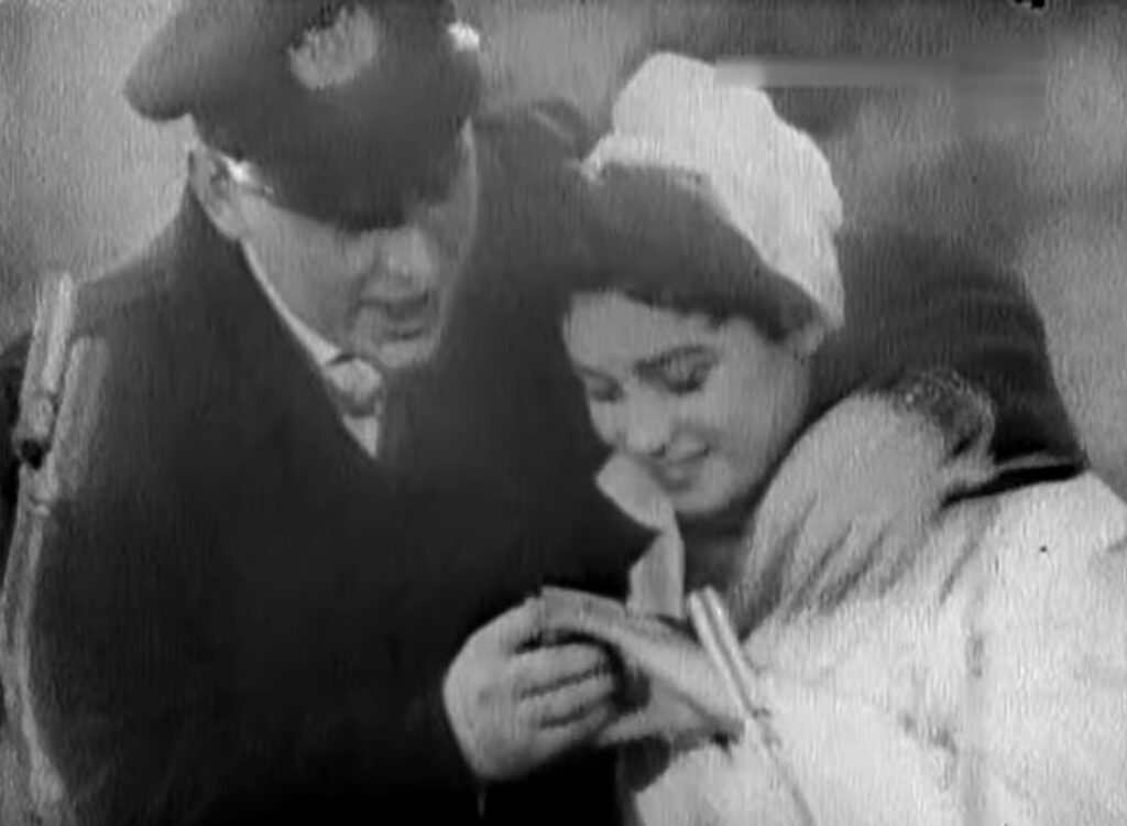evrovizija  1957 Danska, Birthe Wilke & Gustav Winckler sing Skibet skal sejle i nat for Denmark in the 1957 Eurovision Song Contest and end up in third place with 10 points.