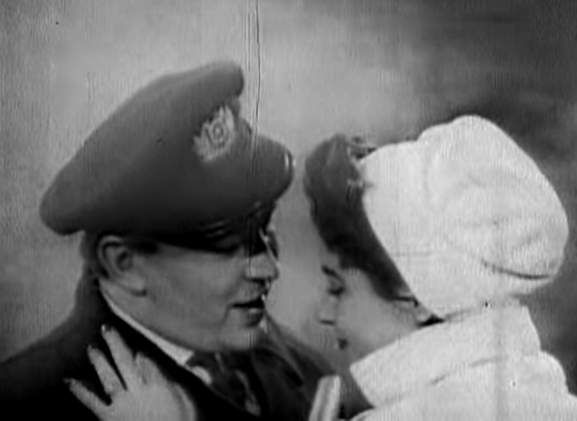 evrovizija  1957 Danska, Birthe Wilke & Gustav Winckler sing Skibet skal sejle i nat for Denmark in the 1957 Eurovision Song Contest and end up in third place with 10 points.