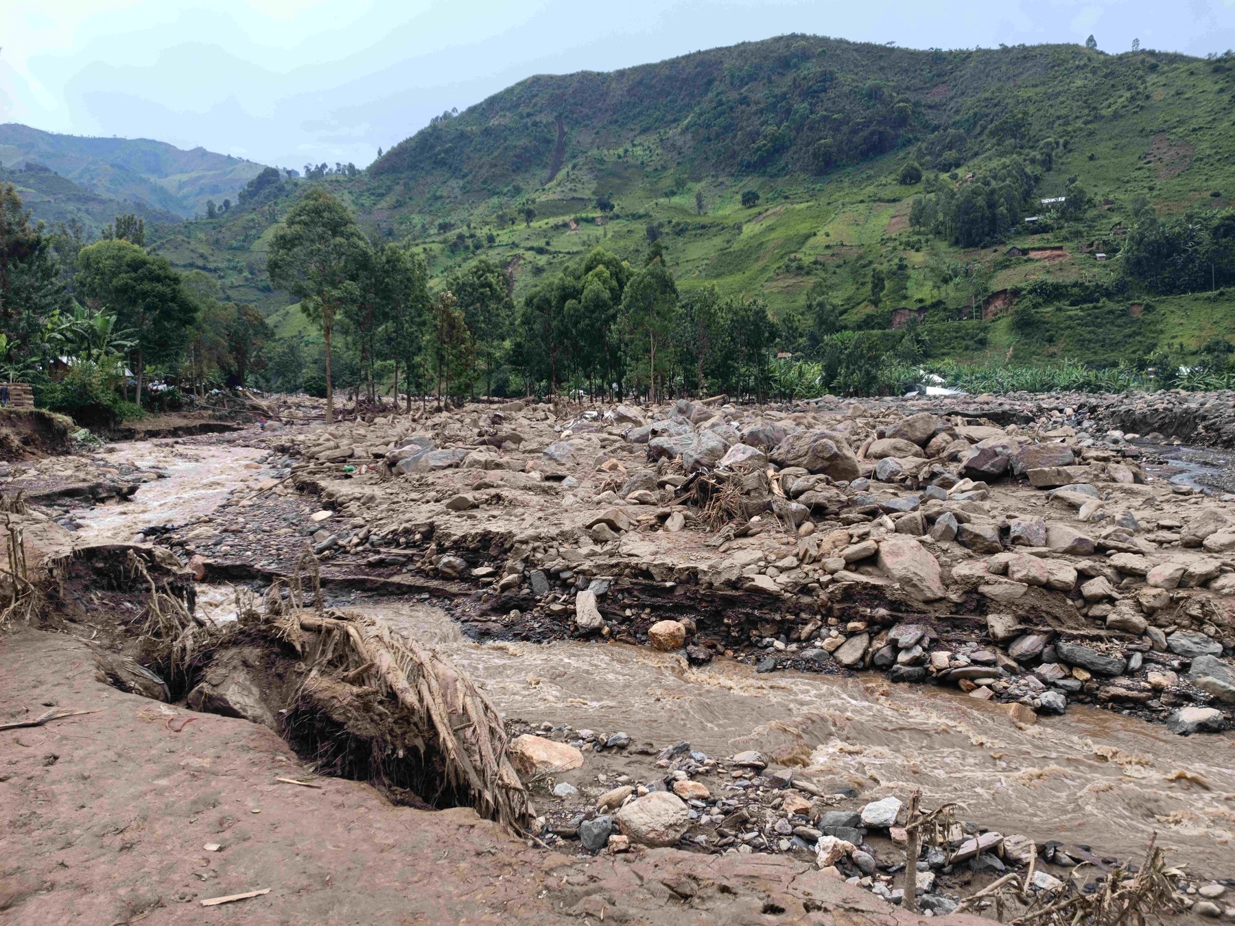 Death toll in DR Congo from floods, landslides rises to 300