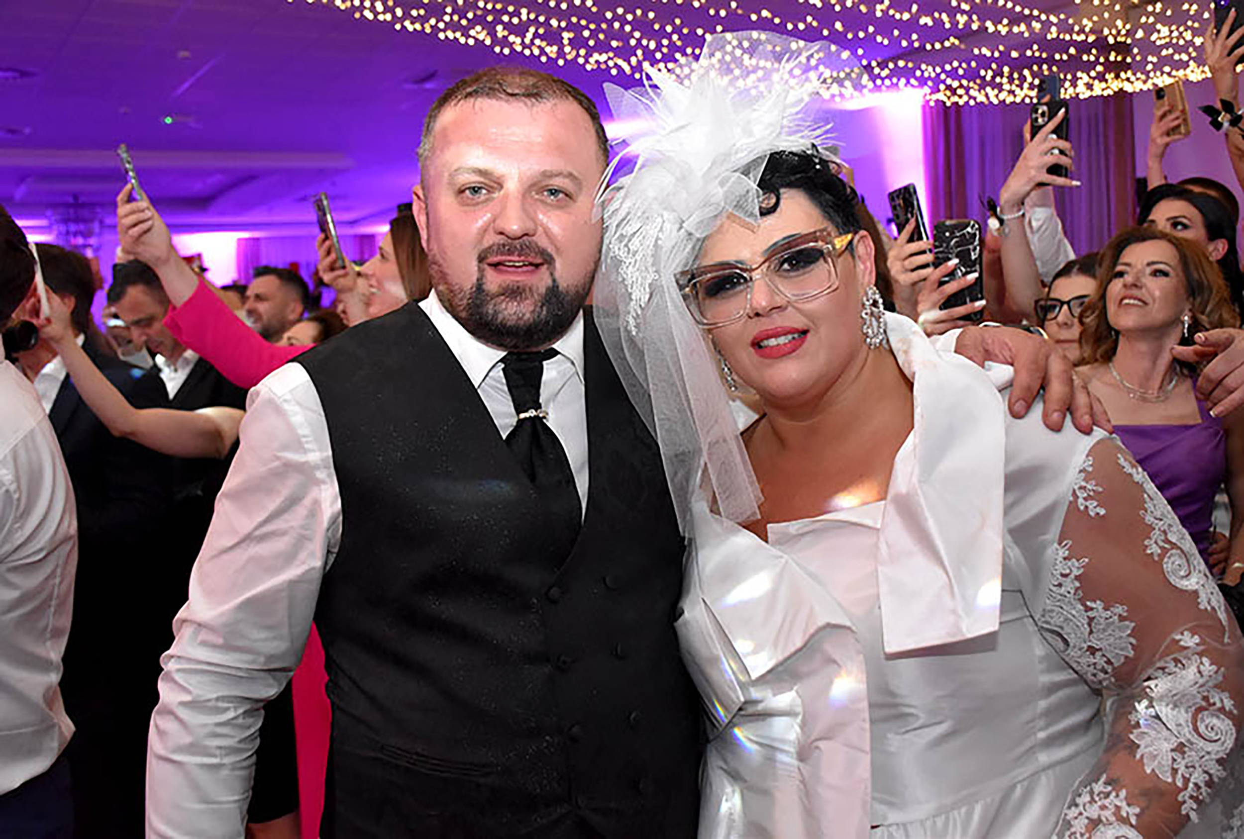 Slavonska svadba o kojoj priča cela Hrvatska: Lepa Brena i Petar Grašo napravili lom odobrenje na mailu vladislav