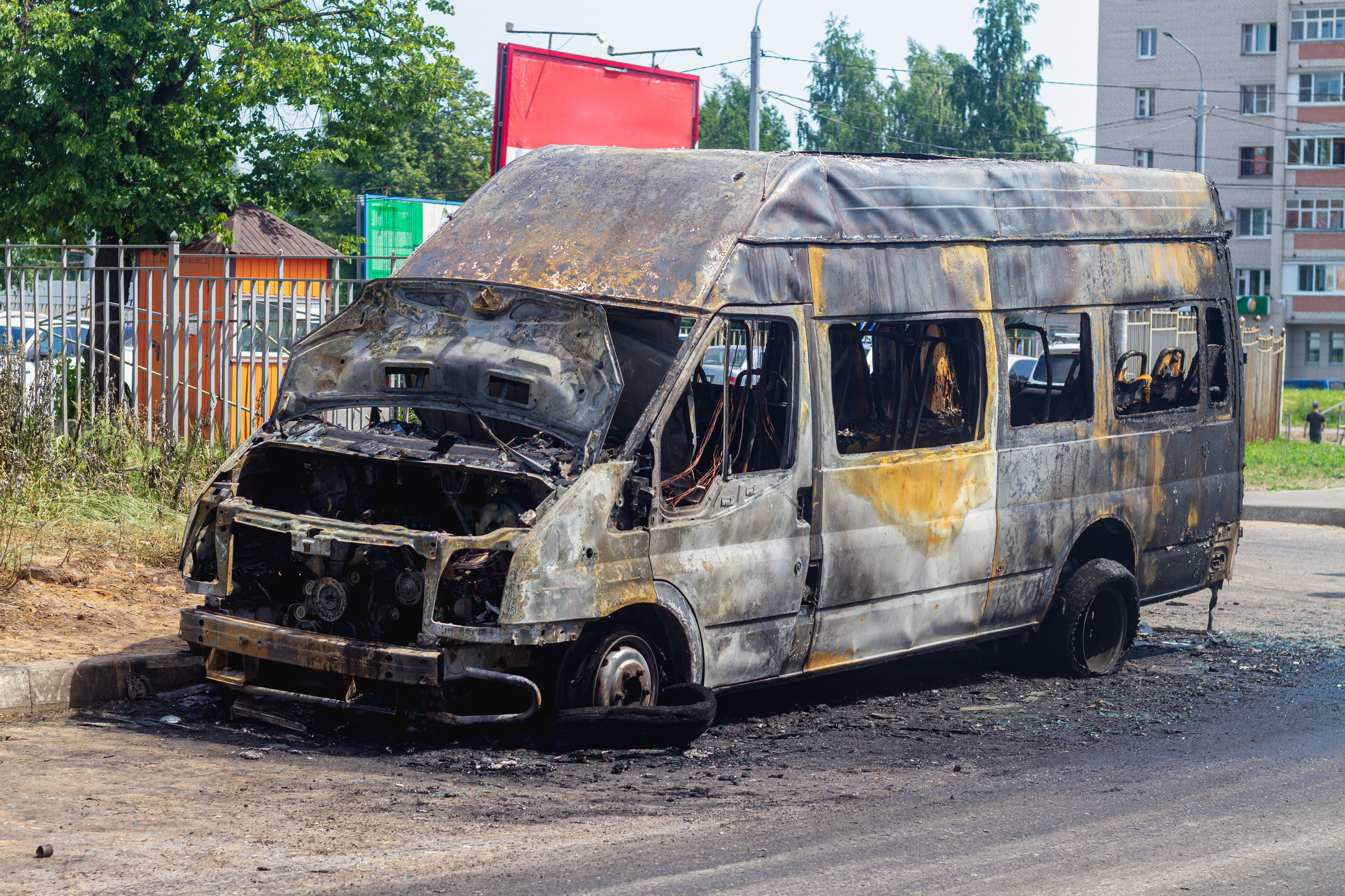 A,Burnt-out,Car,On,A,City,Street,,Serious,Fire,Damage