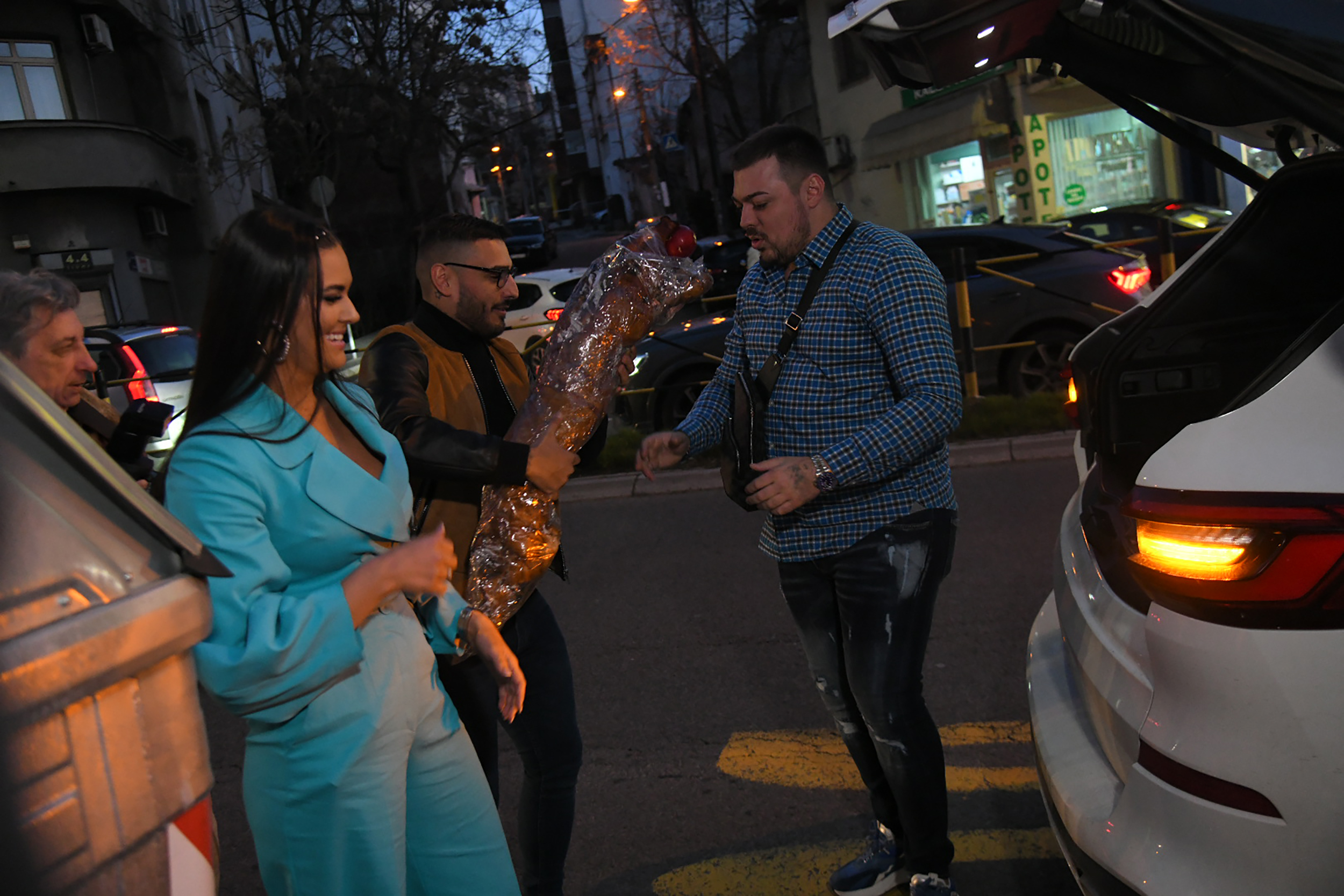Beograd 16.03.2023. Jelena (ex Karagic) i Sloba Vasić su otvorili Stomatoloski i estetsku klinika Dr Happy Darko Lazić donosi prase