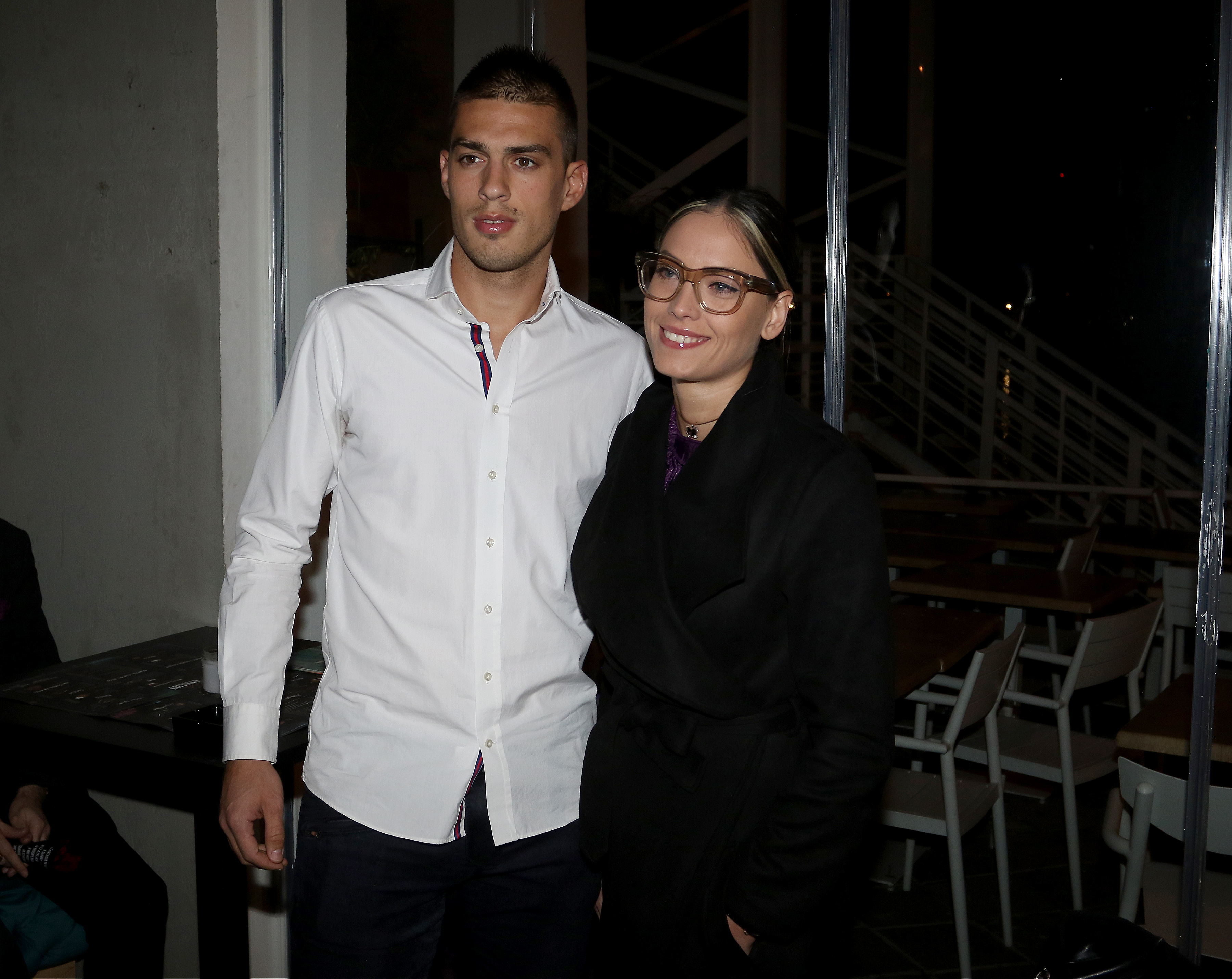 A fashion show and a humanitarian evening was held in one of Belgrade restaurant.Odrzana modna revija i humanitarno vece u jednom od beogradskih restorana.