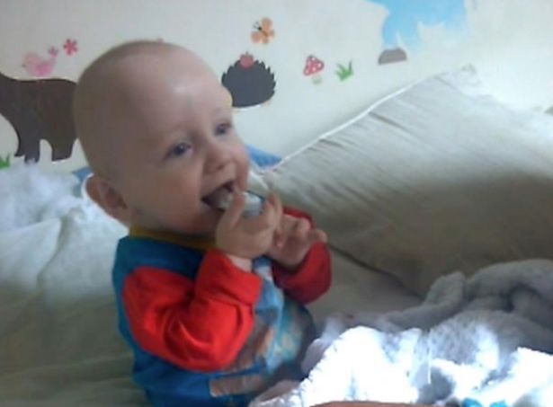 Finley Boden, ubijeno dete, roditelji ubice Foto: Derbyshire Police