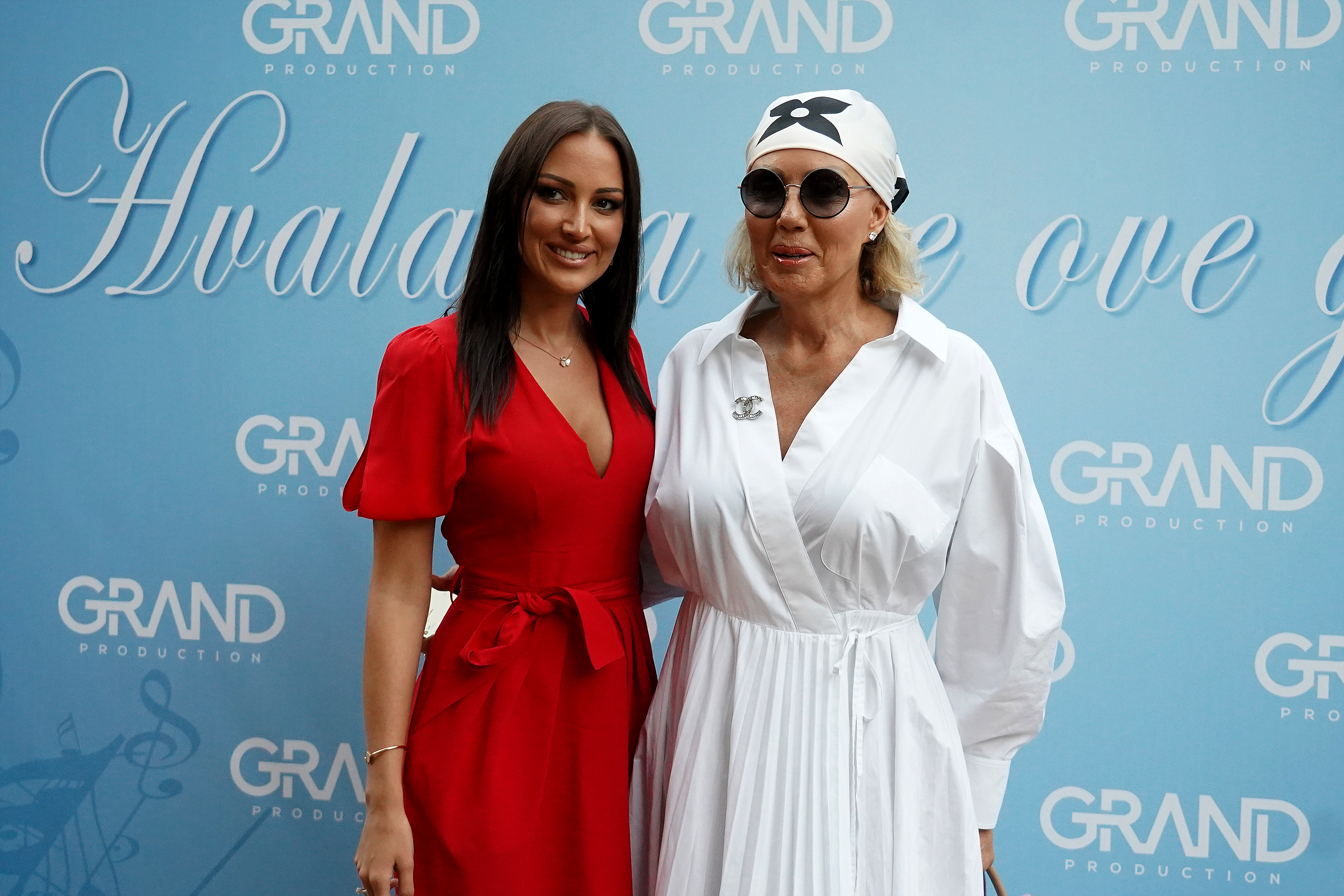 On the occasion of the end of the season, the corporate party of Grand TV in the Topciderac restaurant.Povodom kraja sezone korporativna zurka televizije Grand u restoranu Topciderac.