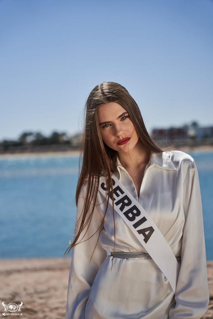 Tara Računica - Top model