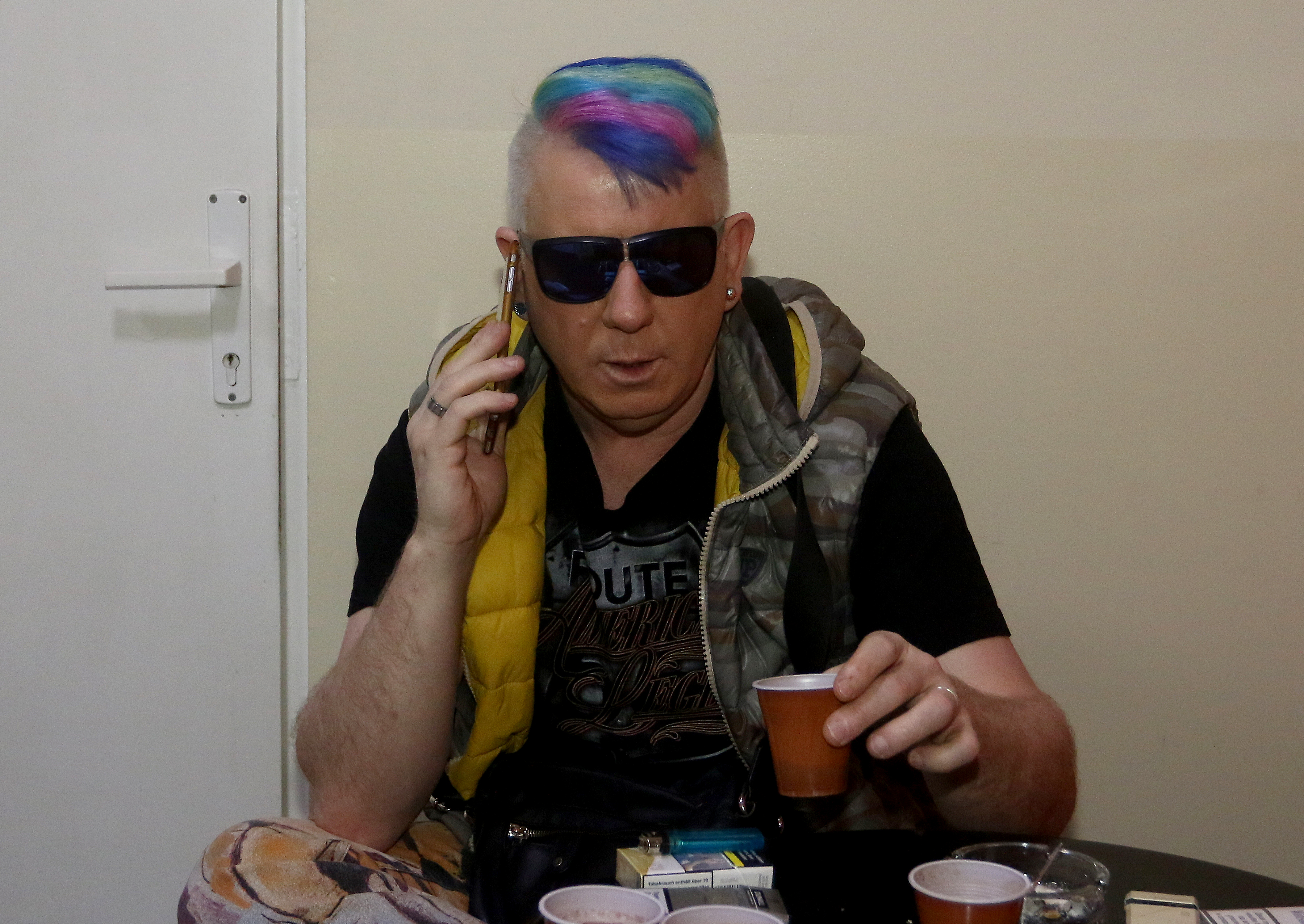 Recording on the Grand TV show "Nikad nije kasno" at Kosutnjak.Snimanje na televiziji Grand emisije "Nikad nije kasno" na Kosutnjaku.