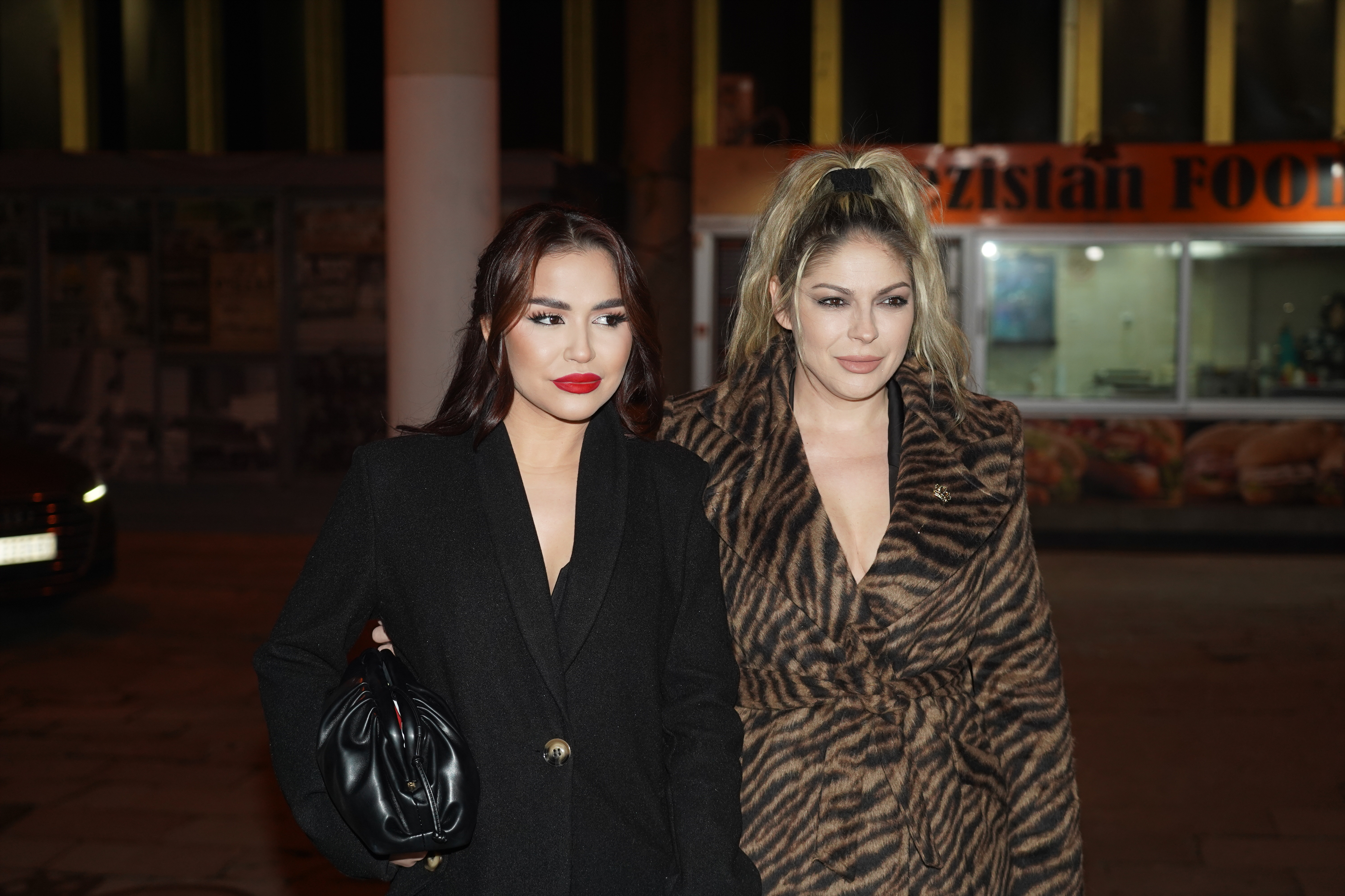 The show Exclusive, authored by Nikola Rumenic, celebrated its sixth birthday at Cafe Firenze.Emisija Ekslkuzivno, autora Nikole Rumenica proslavila je sesti rodjedan u kafeu Firenze.