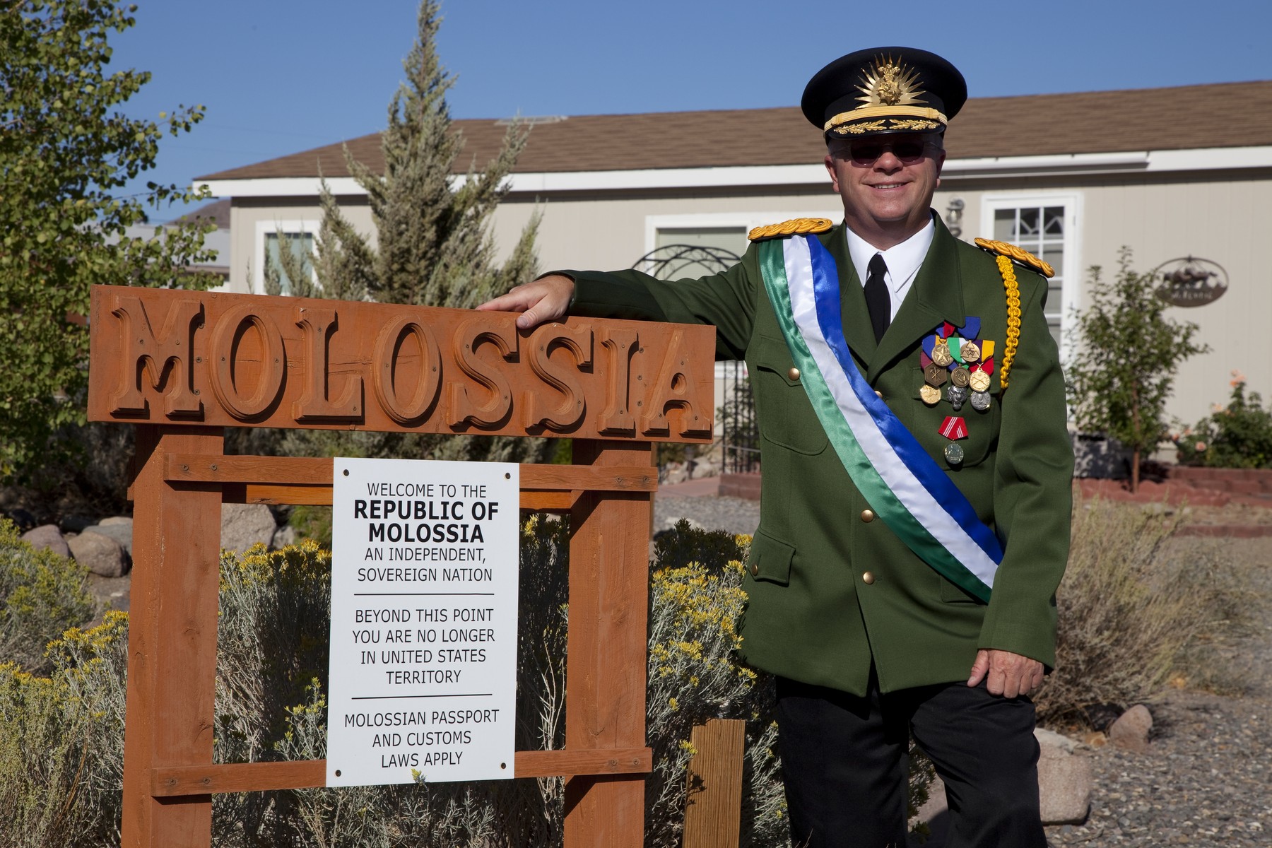 bizarna mikro nacija The Republic of Molossia, the world's smallest sovereign republic, near Dayton, Nevada, America - Sep 2009
