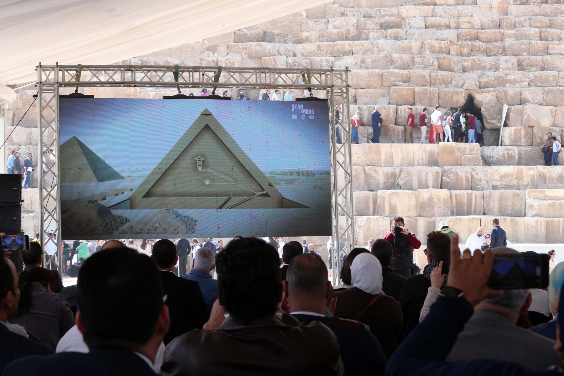 EGYPT GIZA KHUFU PYRAMID NEW CORRIDOR DISCOVERY