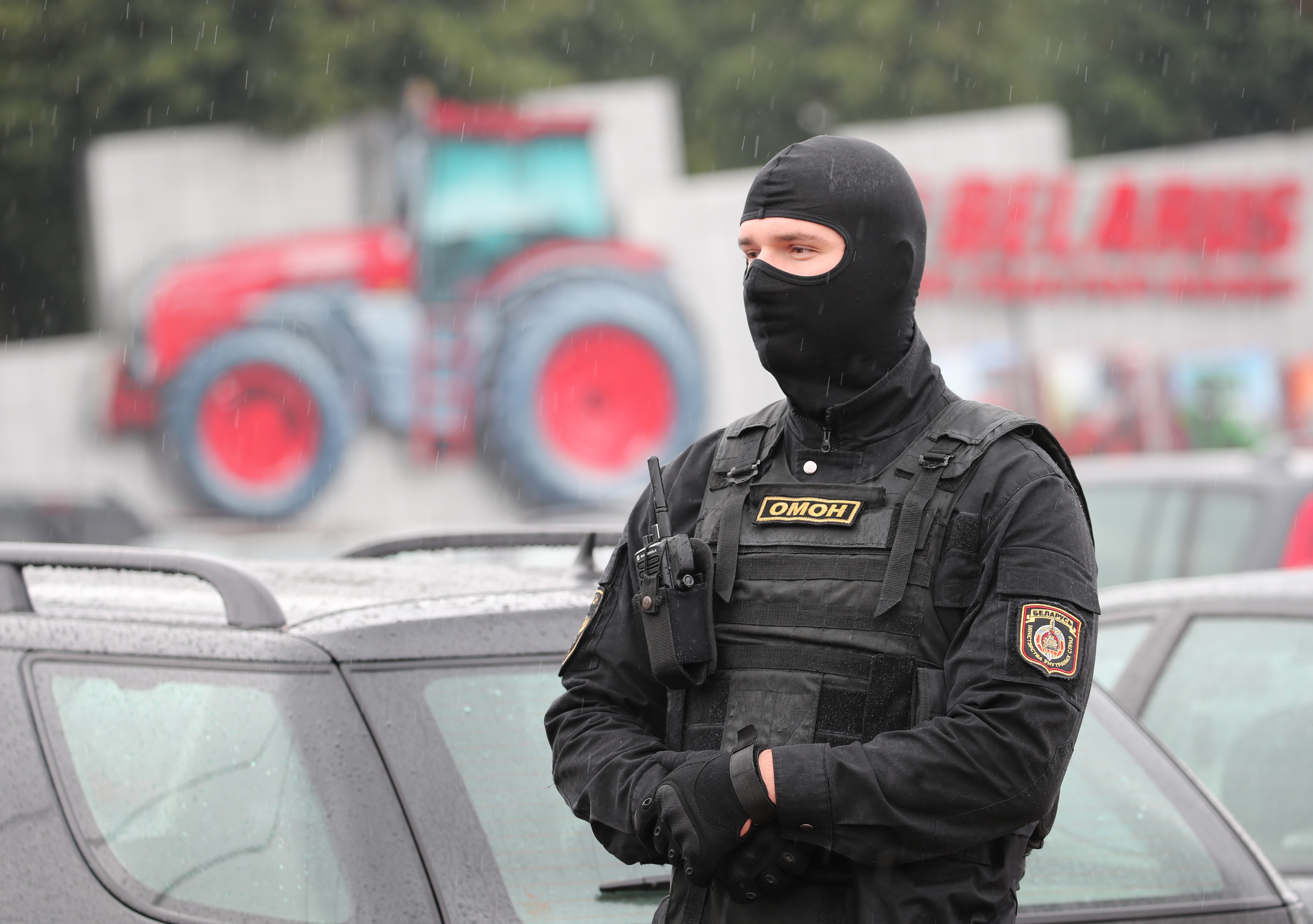 Belarus police tries to prevent strikes