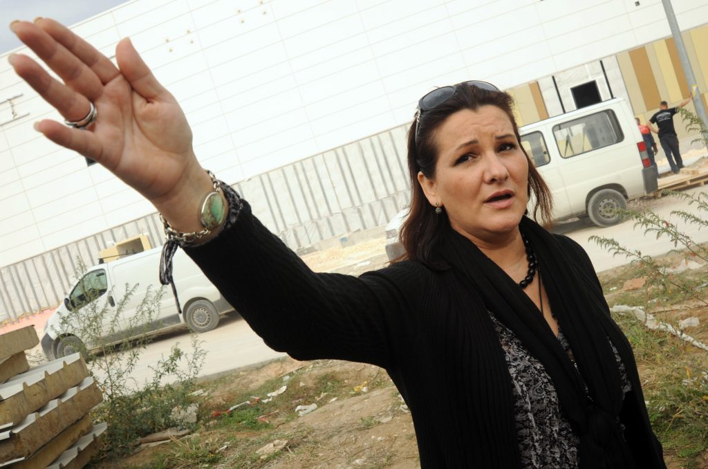 15.10.2010., Vukovarska ulica, Split - Marjana Vuckovic vodi spor oko vlasnistva nad zemljistem na kojem je izgradjen City Centar One, a koji je u njezinom vlasnistvu. r"nPhoto: Nino Strmotic/PIXSELL