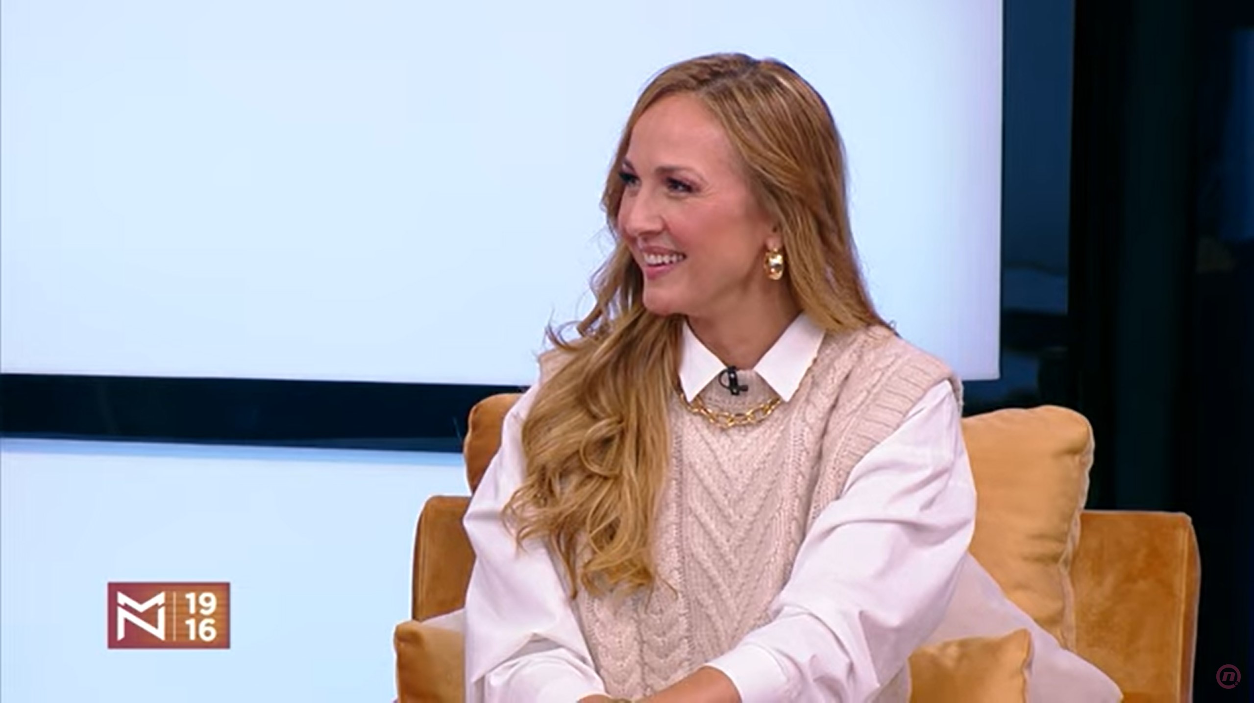 2. tema – Aleksandra Radović: "Prošlo me je" posle skoro godinu dana emisija Među nama, Medju nama Foto: Nova S