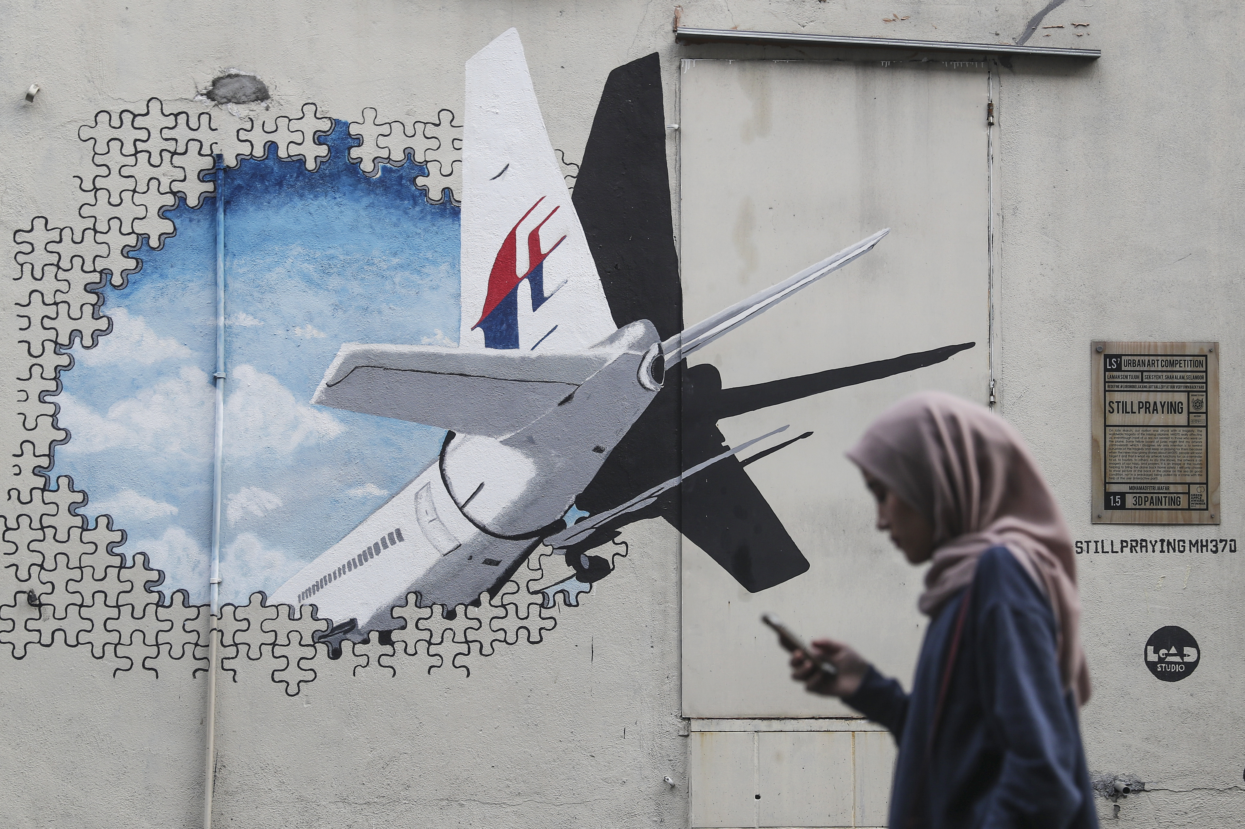 Malaysia prepares to release final report into mystery of flight's disappearance Malaysia Airlines MH370