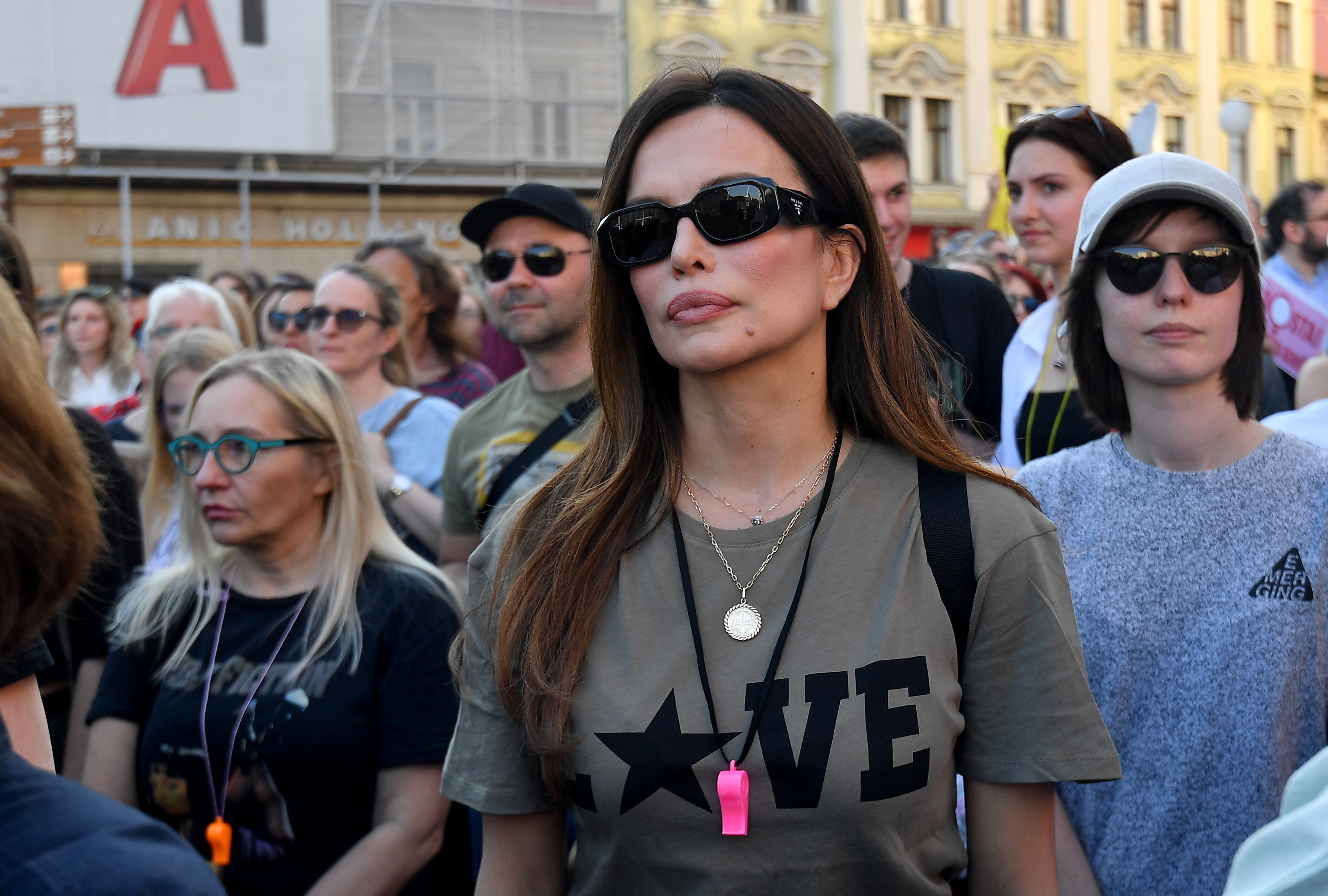 Zagreb: Severina dala podršku na prosvjedu "Dosta!" u znak solidarnosti za prekid trudnoće