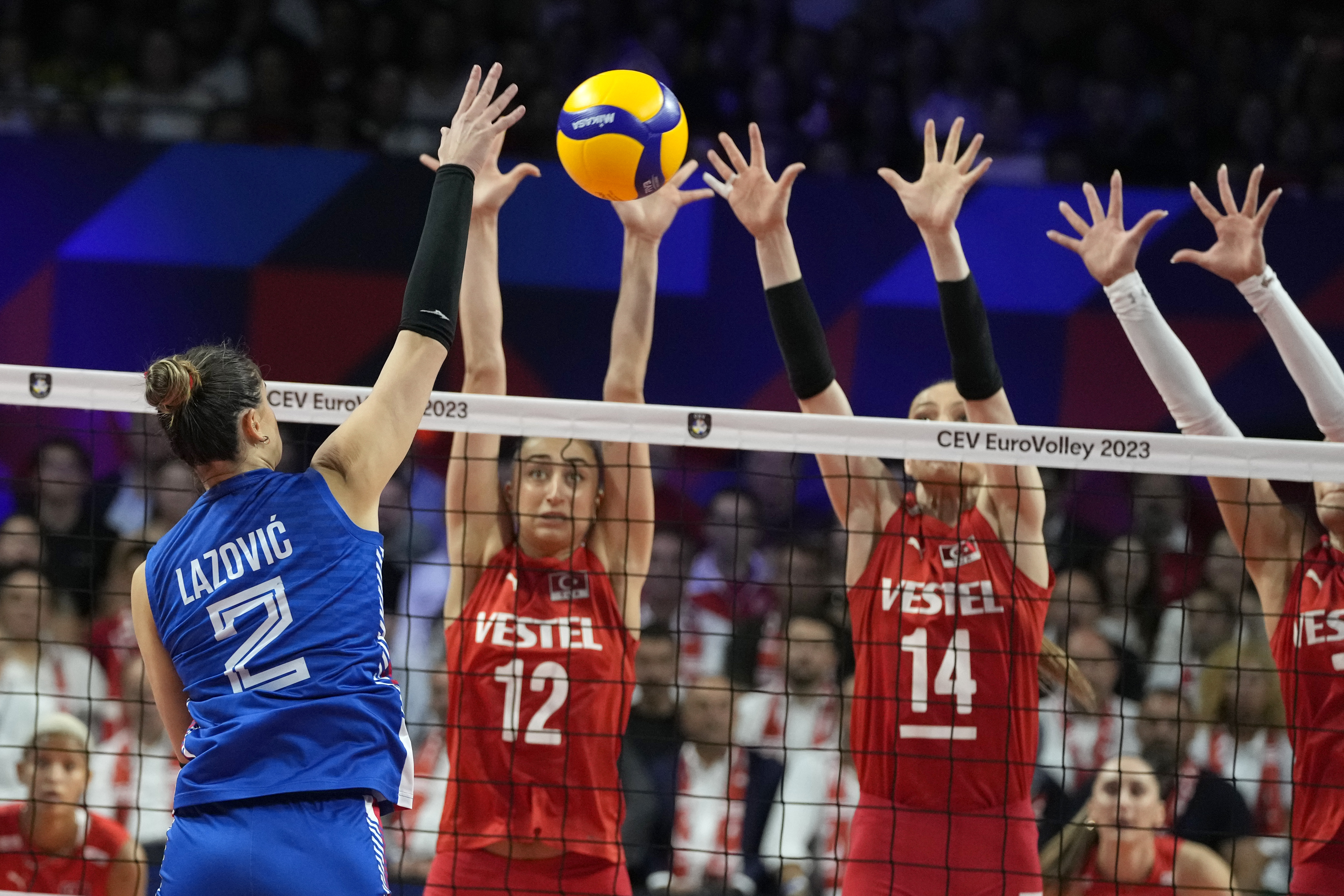 Serbia's Katarina Lazovic, left, in action during the Women's European Volleyball Championship final match between Serbia and Turkey in Brussels, Belgium, Sunday, Sept. 3, 2023. (AP Photo/Virginia Mayo)