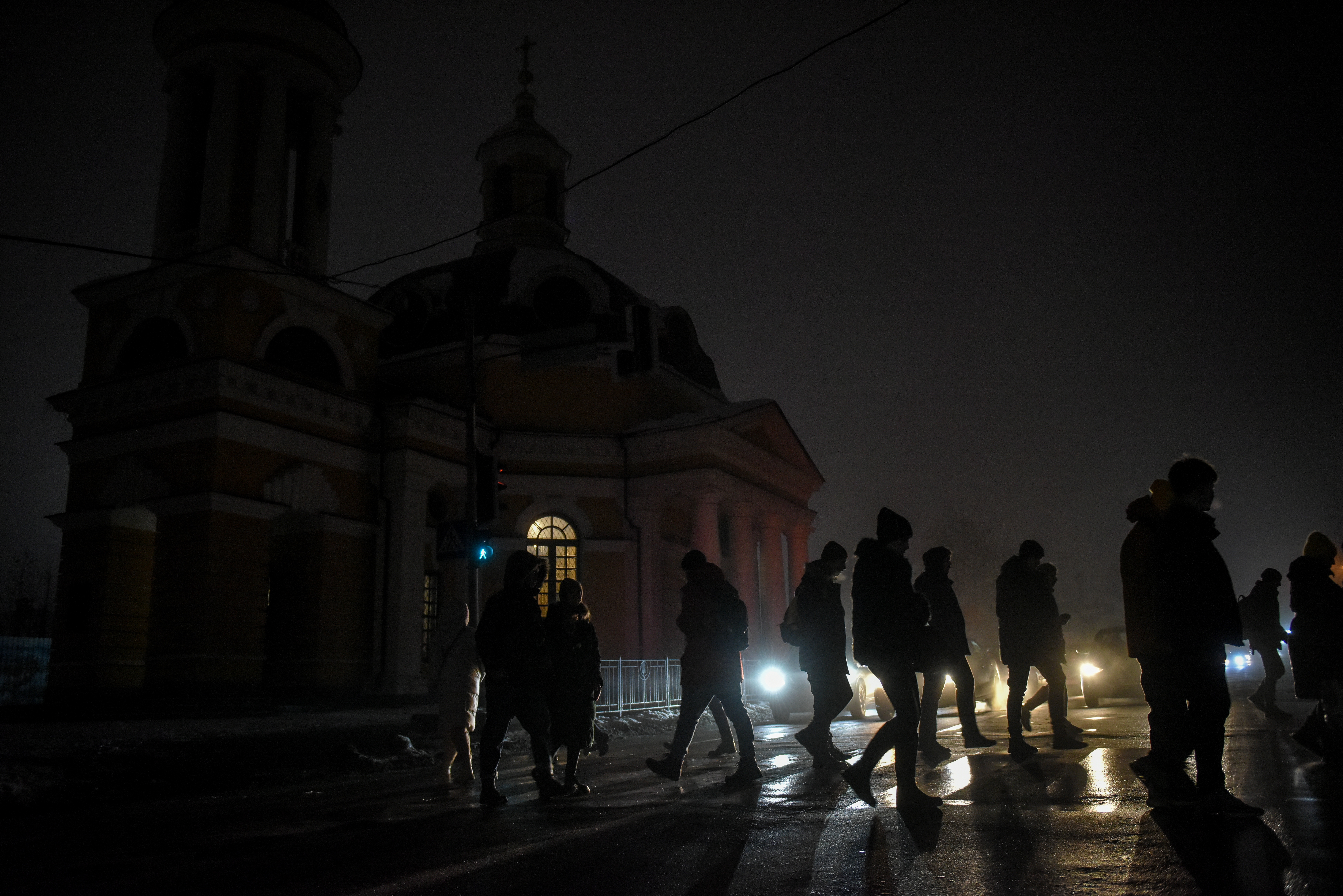 Daily life in darkness in Kyiv