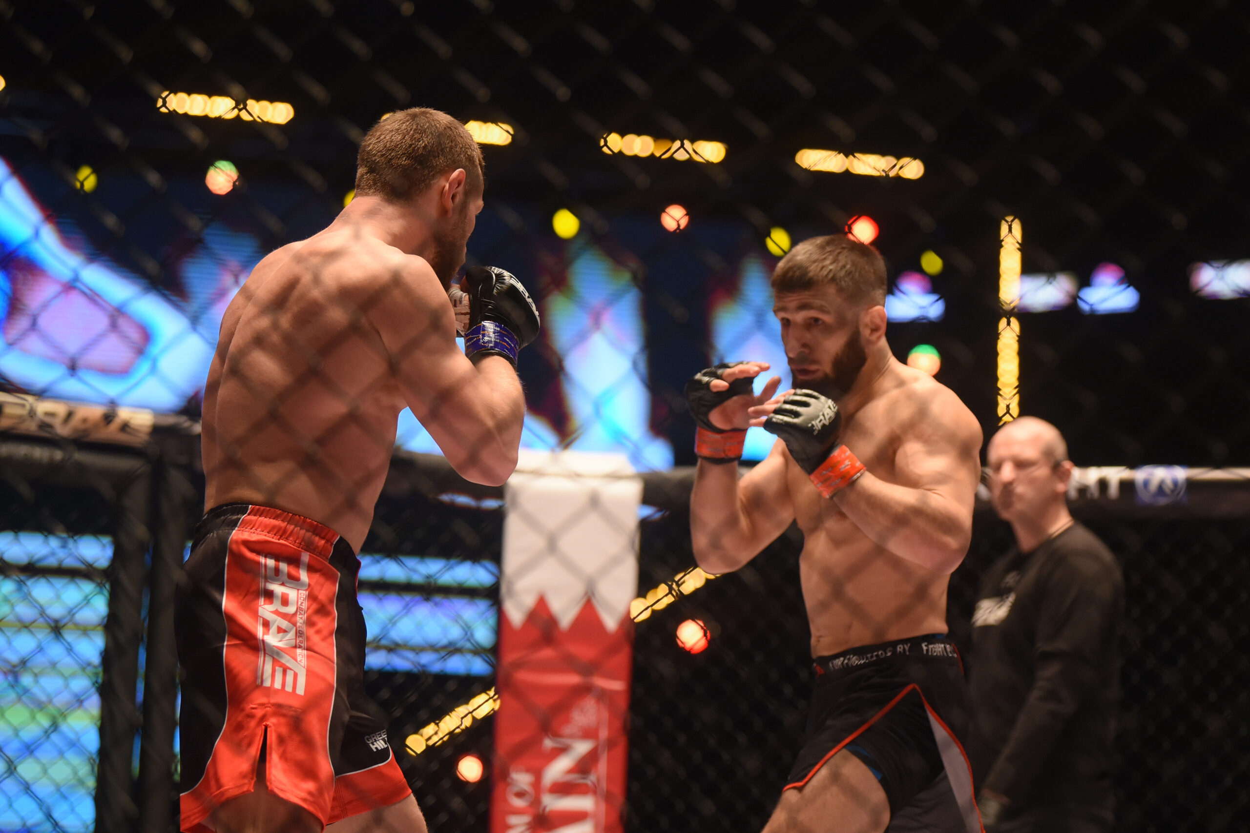 Beograd, 18. februara 2023. - Beogradska tark Arena je domacin Brave CF 69 spektakla, a beogradska publika uiva u MMA borbama asocijacije BRAVE. FOTO TANJUG/ MILO MILIVOJEVIC/ bg
