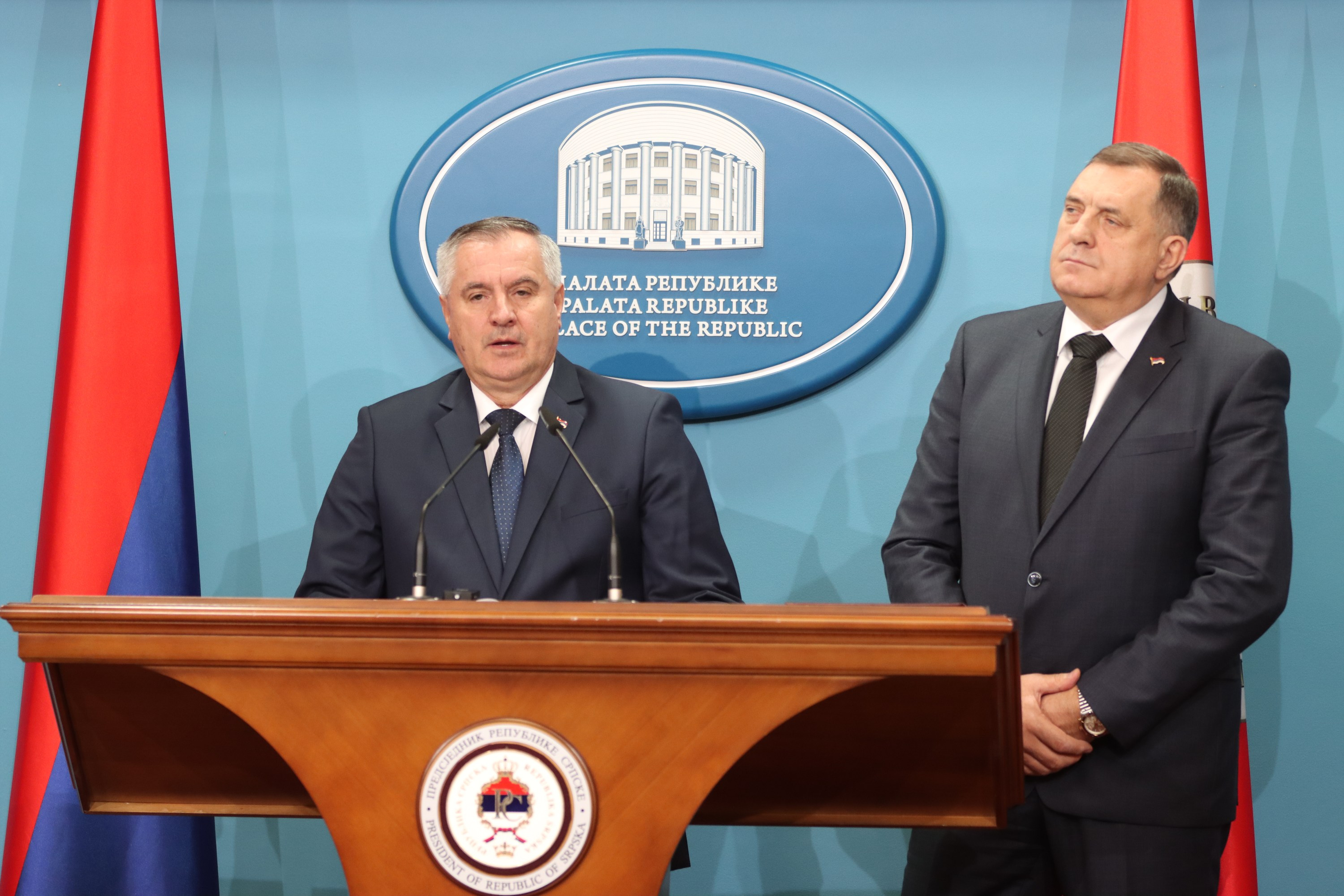 Milorad Dodik, assigned the mandate to form the new Government of Srpska to Radovan Viskovic.Milorad Dodik dodelio mandat za sastav nove Vlade Srpske Radovanu Viskovicu.