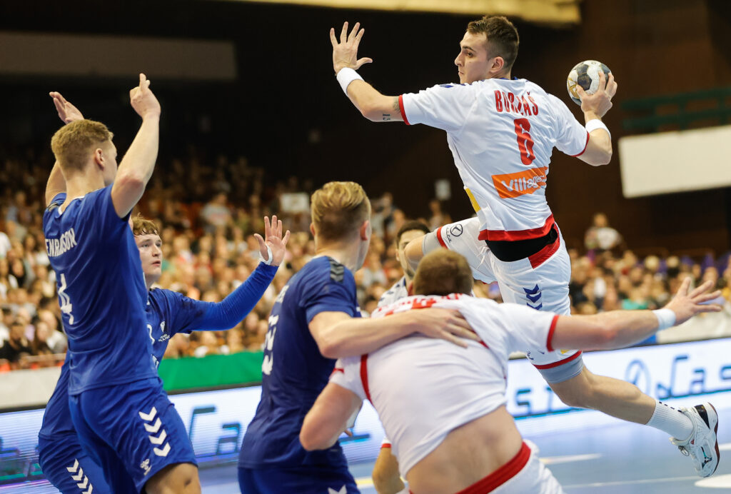 Uros Borzas (R) of Serbia in action against Miska Henriksson (L) of Finland  during EHF Euro 2024 Phase 2 qualifying handball match between Serbia and Finland at Spens hall on 12.10.2022, Novi Sad. (Photo by Pedja Milosavljevic/Starsport.rs)