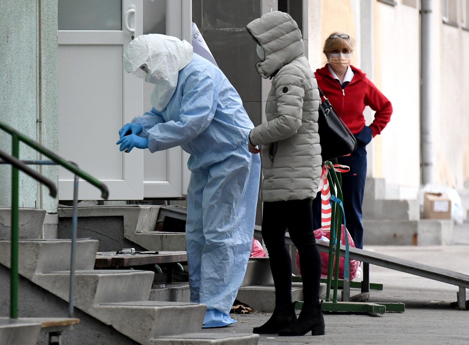 Zagreb, 25.02.2020. Infektivna klinika Dr. Fran Mihaljević u Zagrebu, karantin, zgrada, zaštitno odelo, koronavirus, coronavirus, Hrvatska Foto: Profimedia.rs