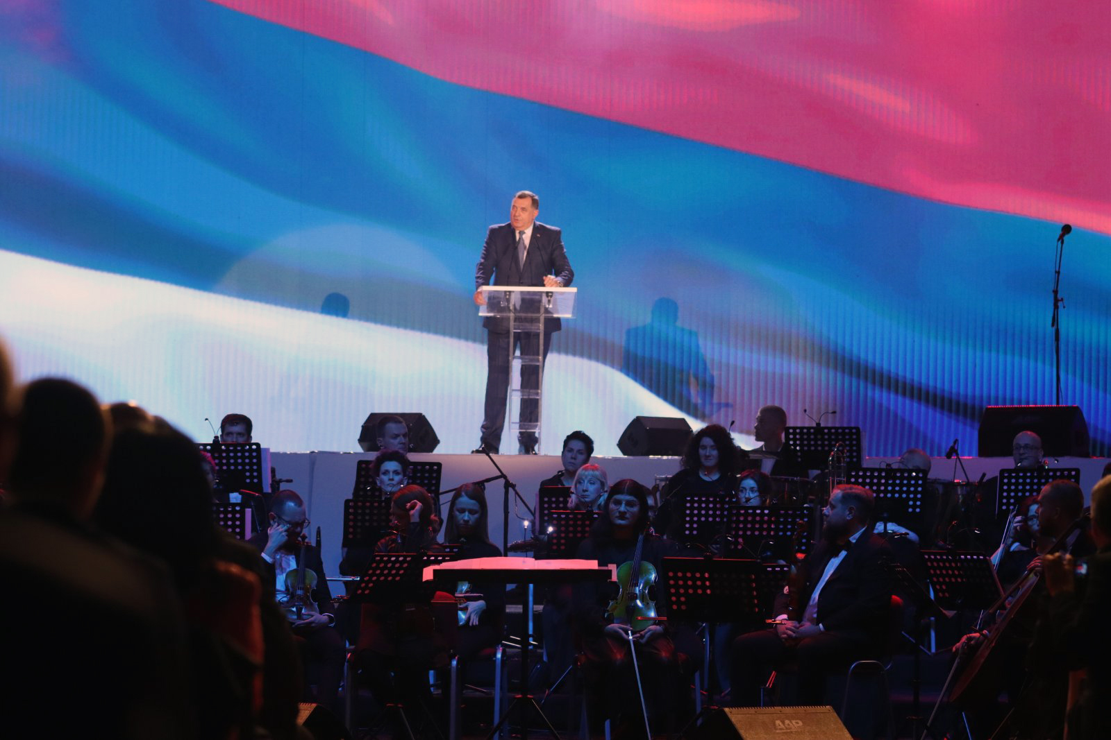 Banjaluka, 8. januara 2023. - fotografija niske rezolucije - Sveèana akademija povodom Dana Republike Srpske u Banjaluci. Predsednik Republike Srpske Milorad Dodik govori na sveèanoj akademiji. FOTO TANJUG/ FOTO SRNA/ BORISLAV ZDRINJA/ bg