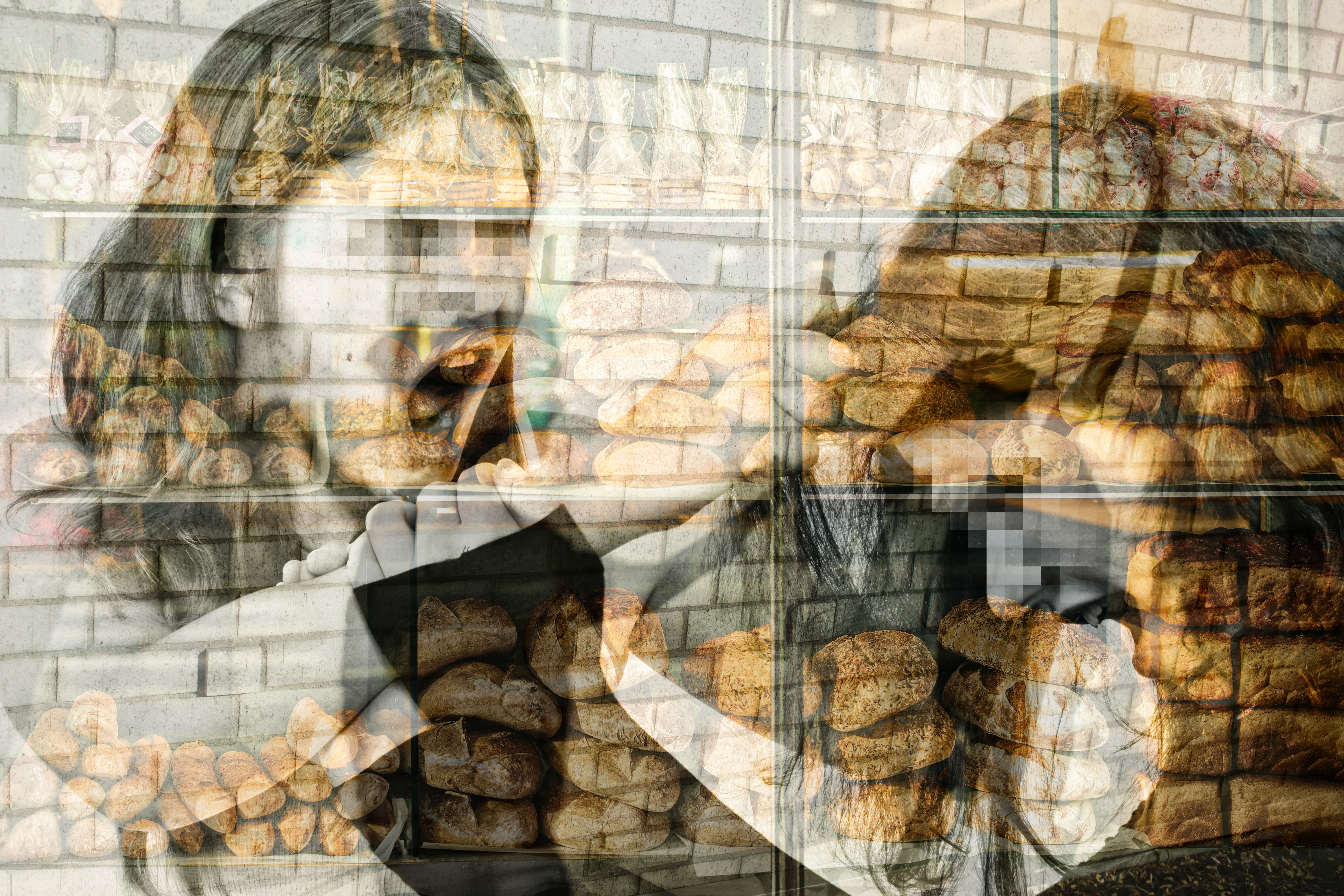 Monika i Barbara tukle se u ranu zoru pred pekarnicom: ‘Kurvo, je… se za 20 eura’ Outside view of the bakery glass showcase. Freshly baked bread, rolls, cookies