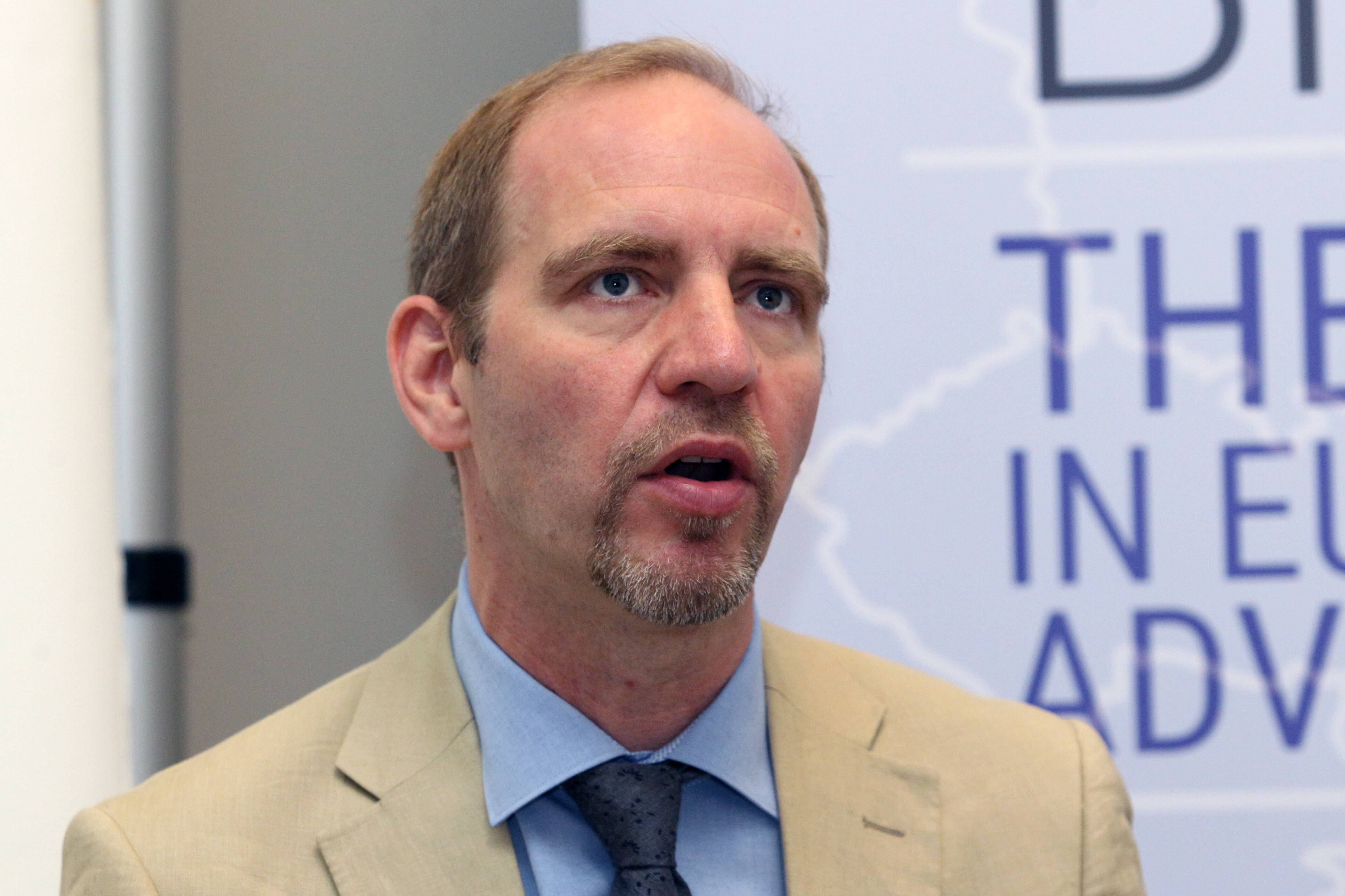 PREDSTAVLJENA KNJIGA O ZAPADNOM BALKANU