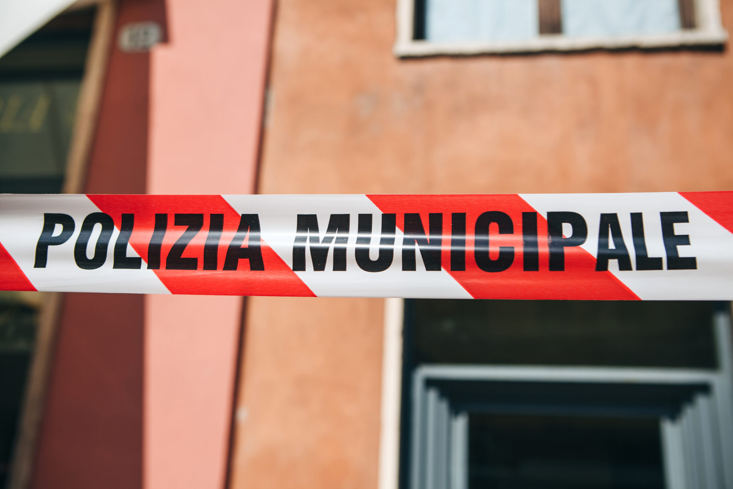 Italija, policijska traka, mesto zločina Foto: Shutterstock