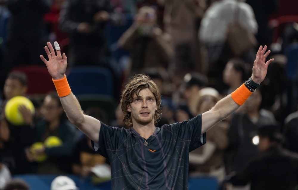 epa10918712 Andrey Rublev of Russia celebrates after winning the semi final match against Grigor Dimitrov of Bulgaria at the Shanghai Masters tennis tournament, Shanghai, China, 14 October 2023.  EPA-EFE/ALEX PLAVEVSKI