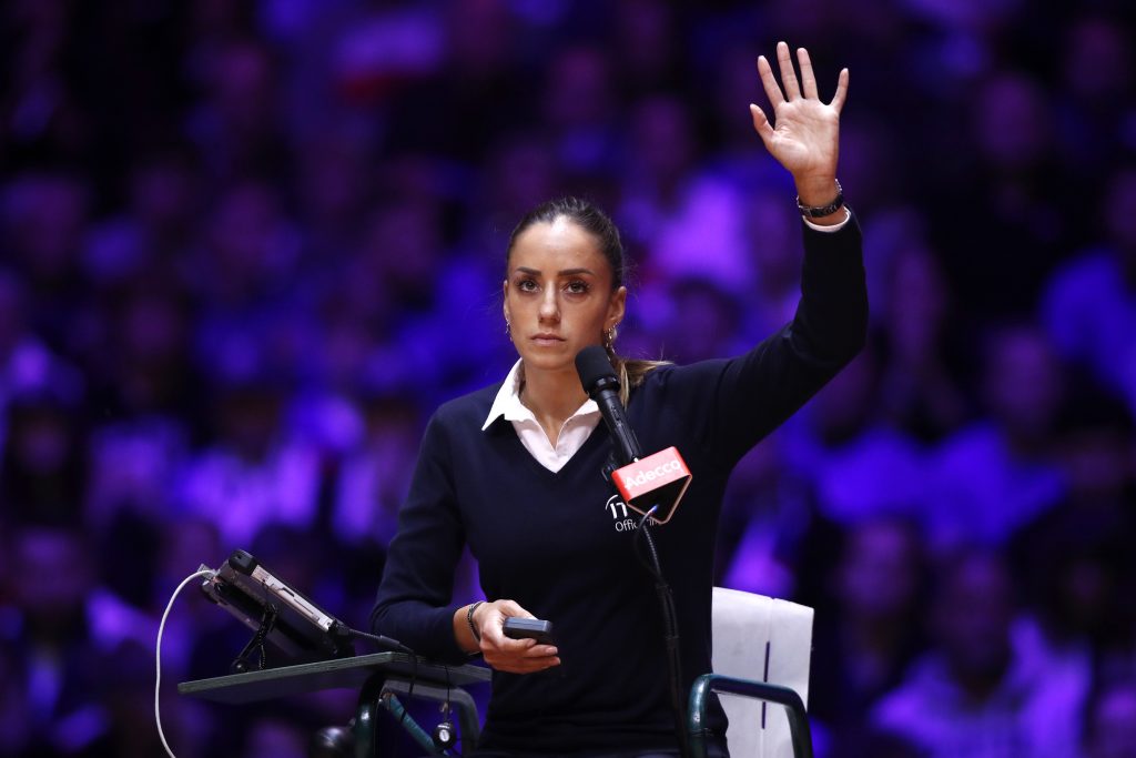 epa07189024 Serbian refree Marijana Veljovic during the Davis Cup Final between France and Croatia at the Pierre Mauroy Stadium in Villeneuve-d'Ascq, near Lille, France, 25 November 2018.  EPA-EFE/YOAN VALAT
