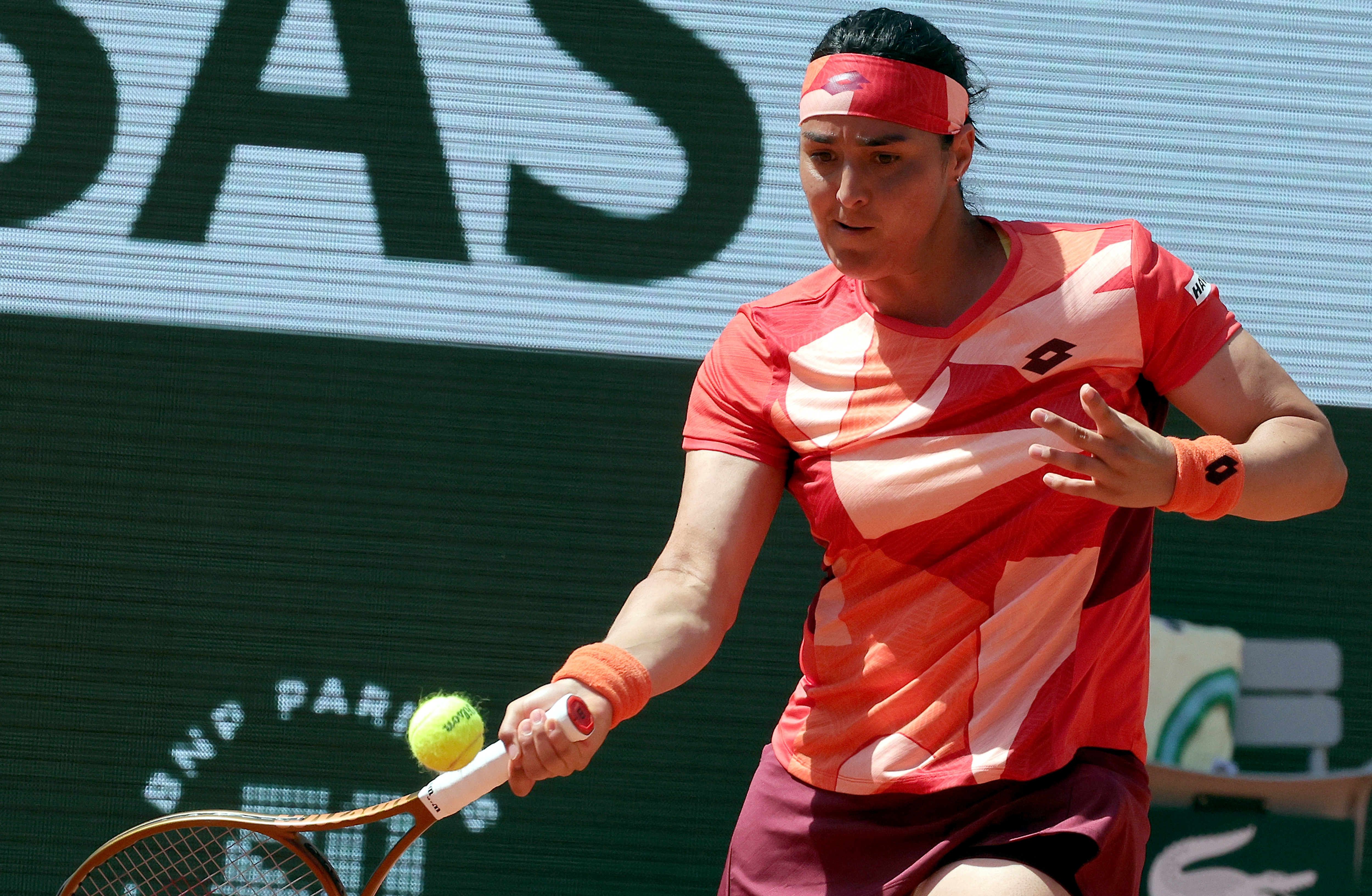 epa10662925   Ons Jabeur of Tunisia plays Lucia Bronzetti of Italy in their Women's Singles first round match during the French Open Grand Slam tennis tournament at Roland Garros in Paris, France, 30 May 2023.  EPA-EFE/TERESA SUAREZ