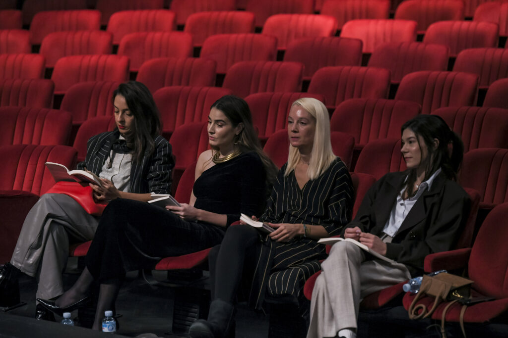 Beograd 04.12.2023. Promocija knjige Dimitrija Kokanova, Ni heroji ni lovci u Ateljeu 212 Foto: Goran Srdanov/Nova.rs