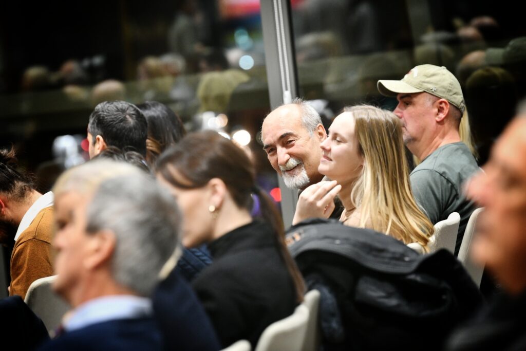 Beograd, 07.12.2023. Sava centar 
Promocija knjige ""Danas nam je divno dno"" Mićka LJubičića i Voje Žanetića. Dragoljub Mićko Ljubičić, Voja Žanetić, 
Pored autora će govoriti i Peca Popović, moderator je Nataša Miljković.
Foto: Vesna Lalić/Nova.rs